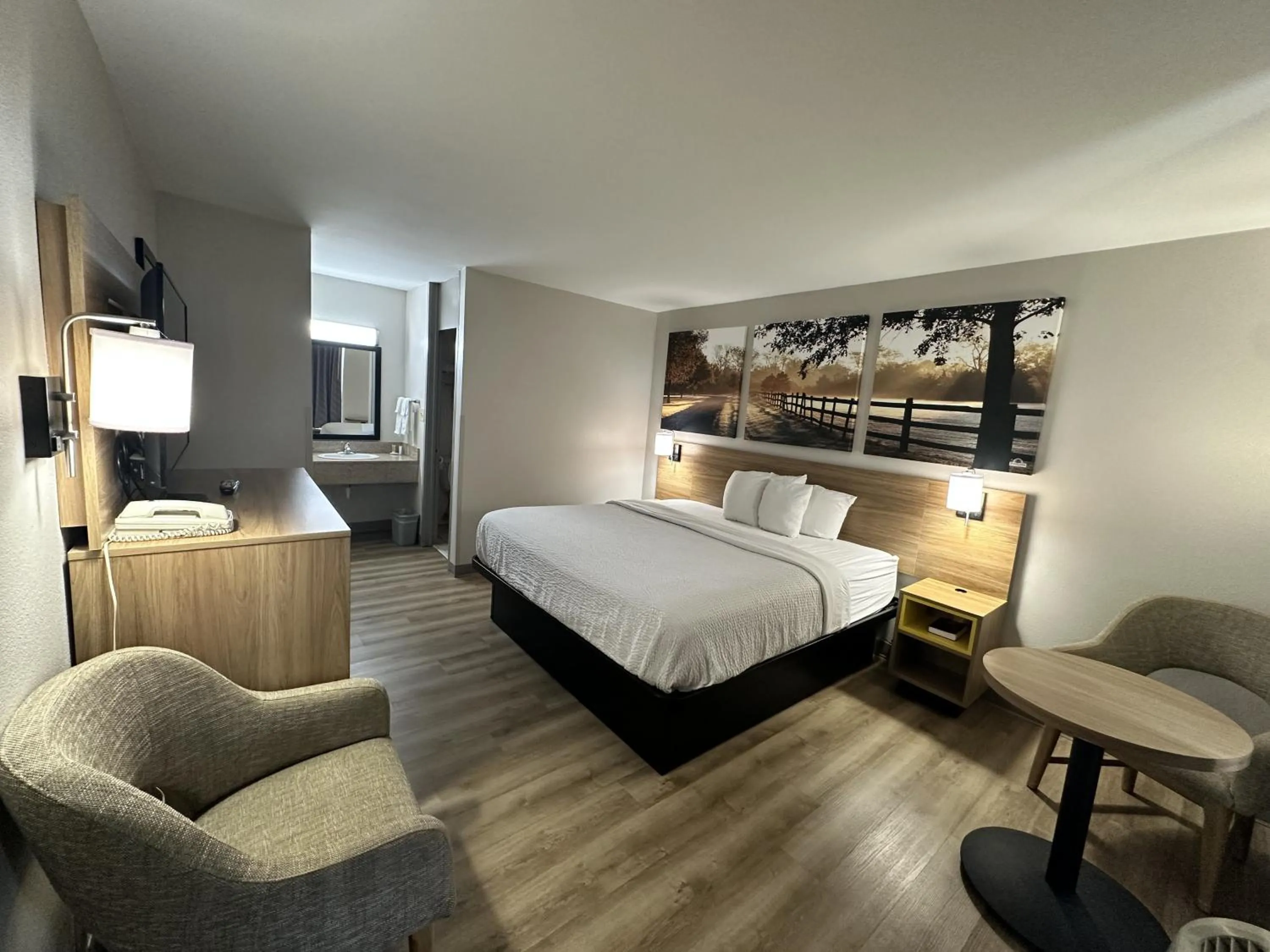 Bed in Days Inn by Wyndham Adel I-75