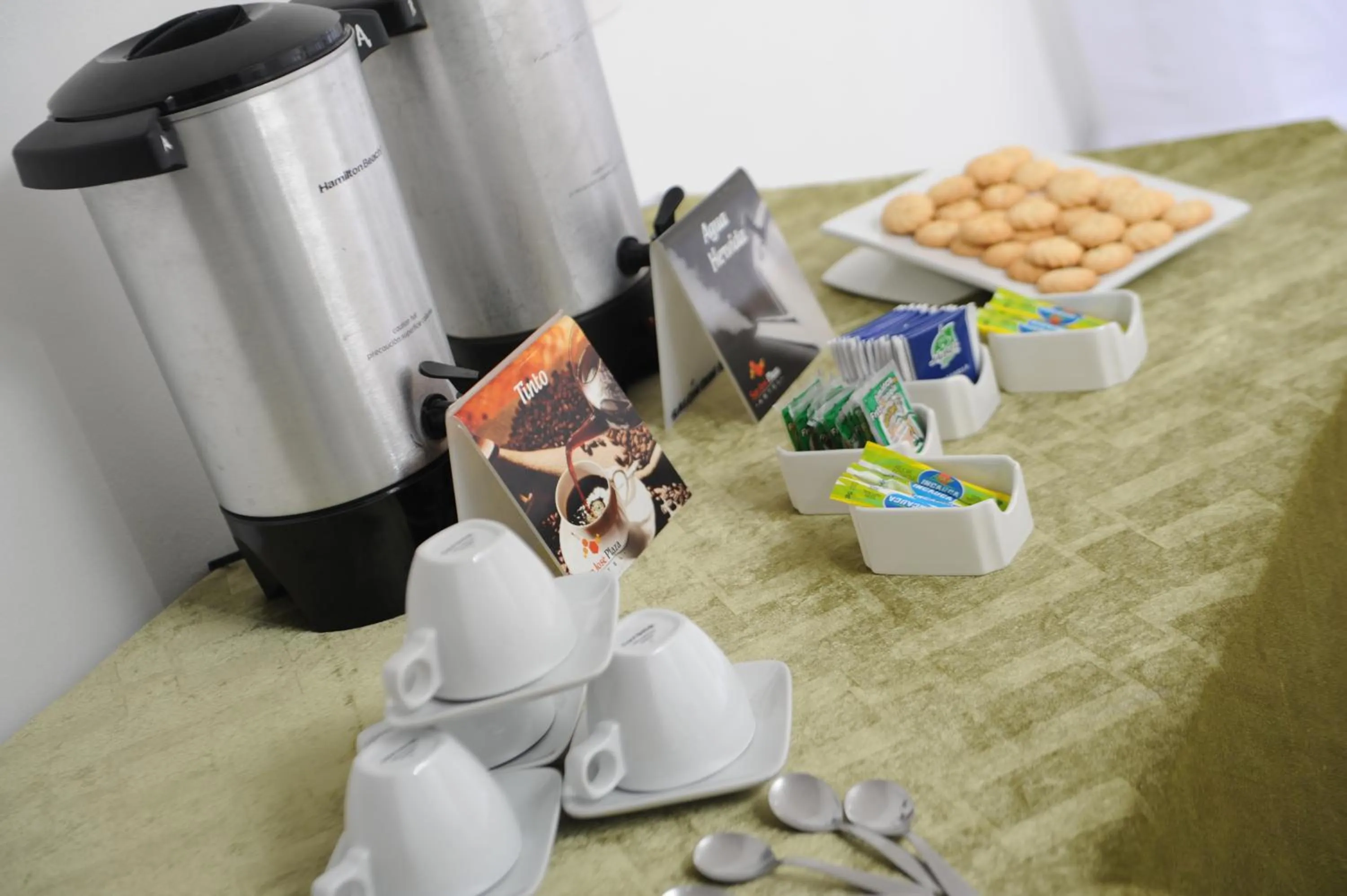 Food and drinks in Hotel San José Plaza