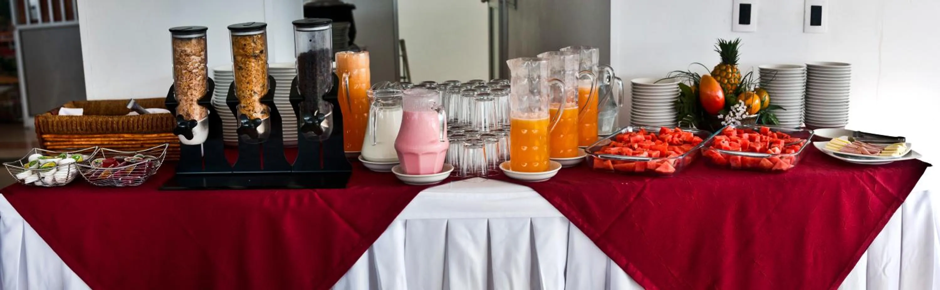 Restaurant/places to eat in Hotel San José Plaza