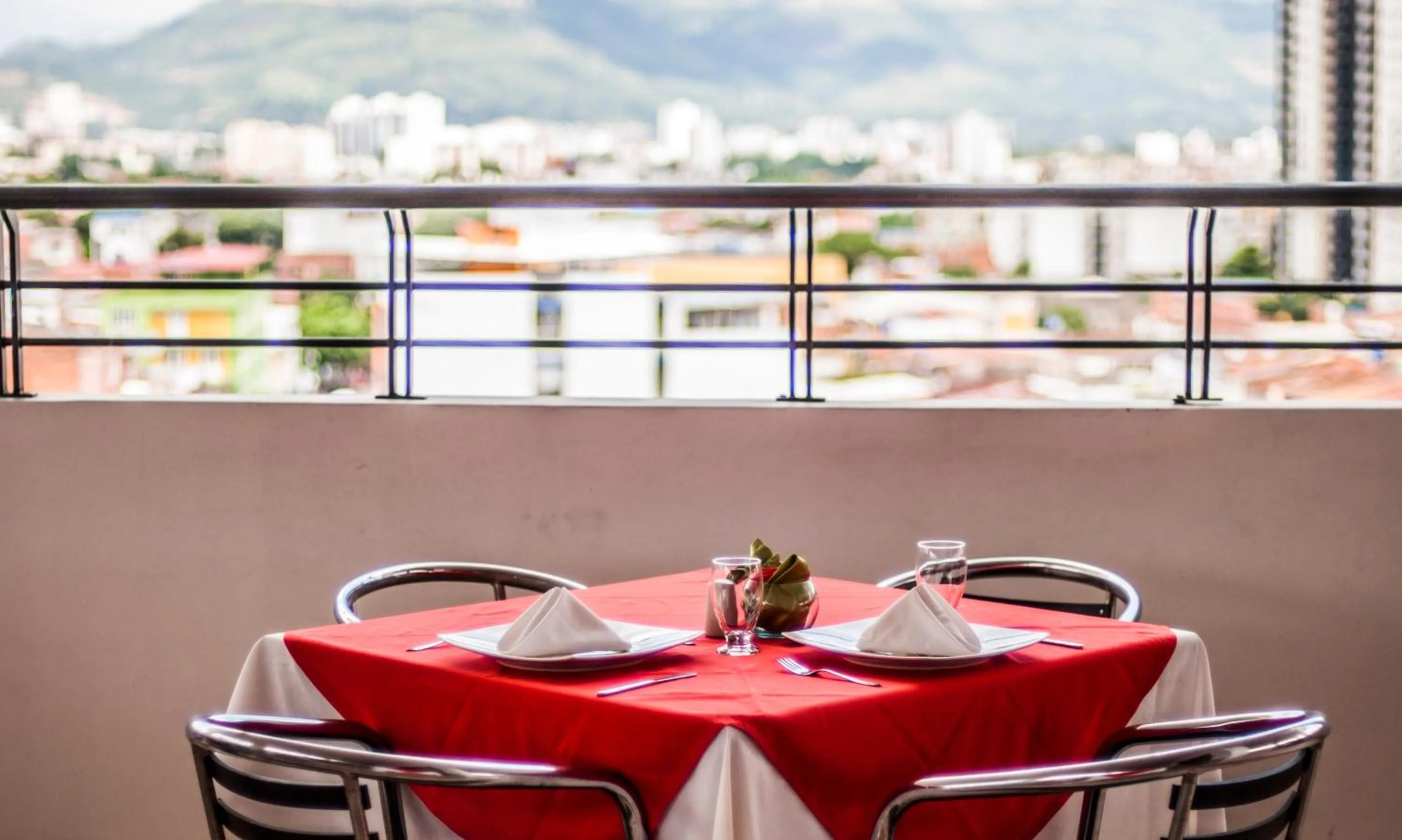 Restaurant/places to eat in Hotel San José Plaza