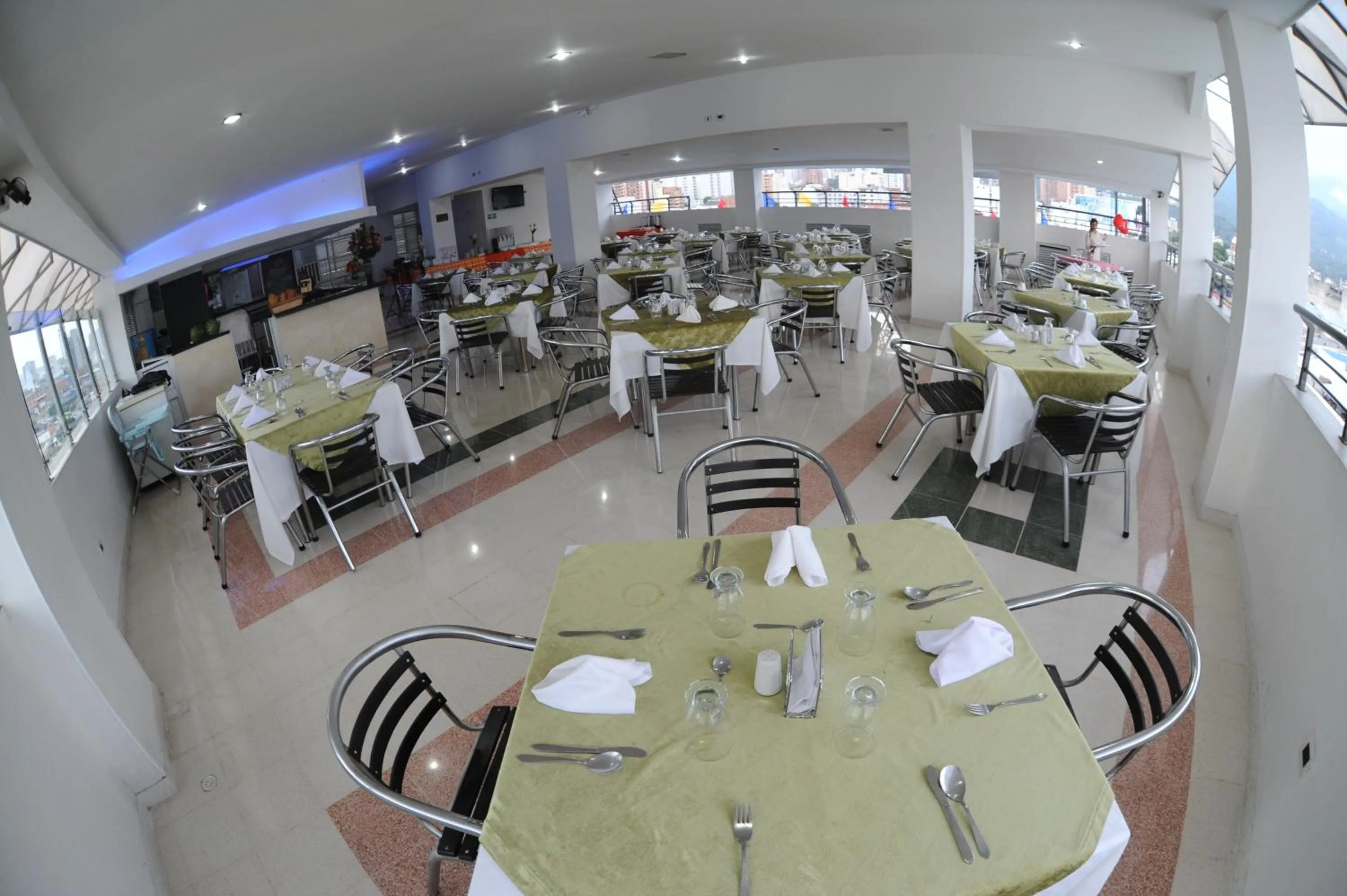 Food and drinks in Hotel San José Plaza