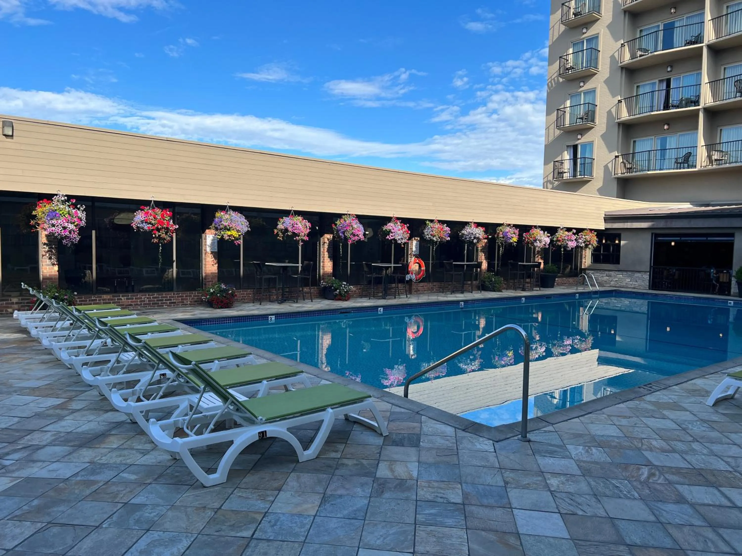 Swimming pool in Coast Capri Hotel