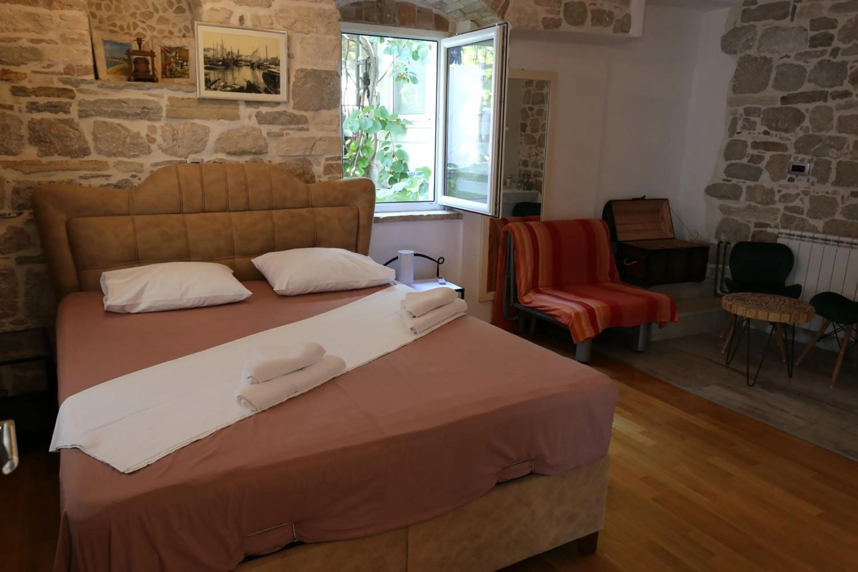 Bed in Apartments Nikolla