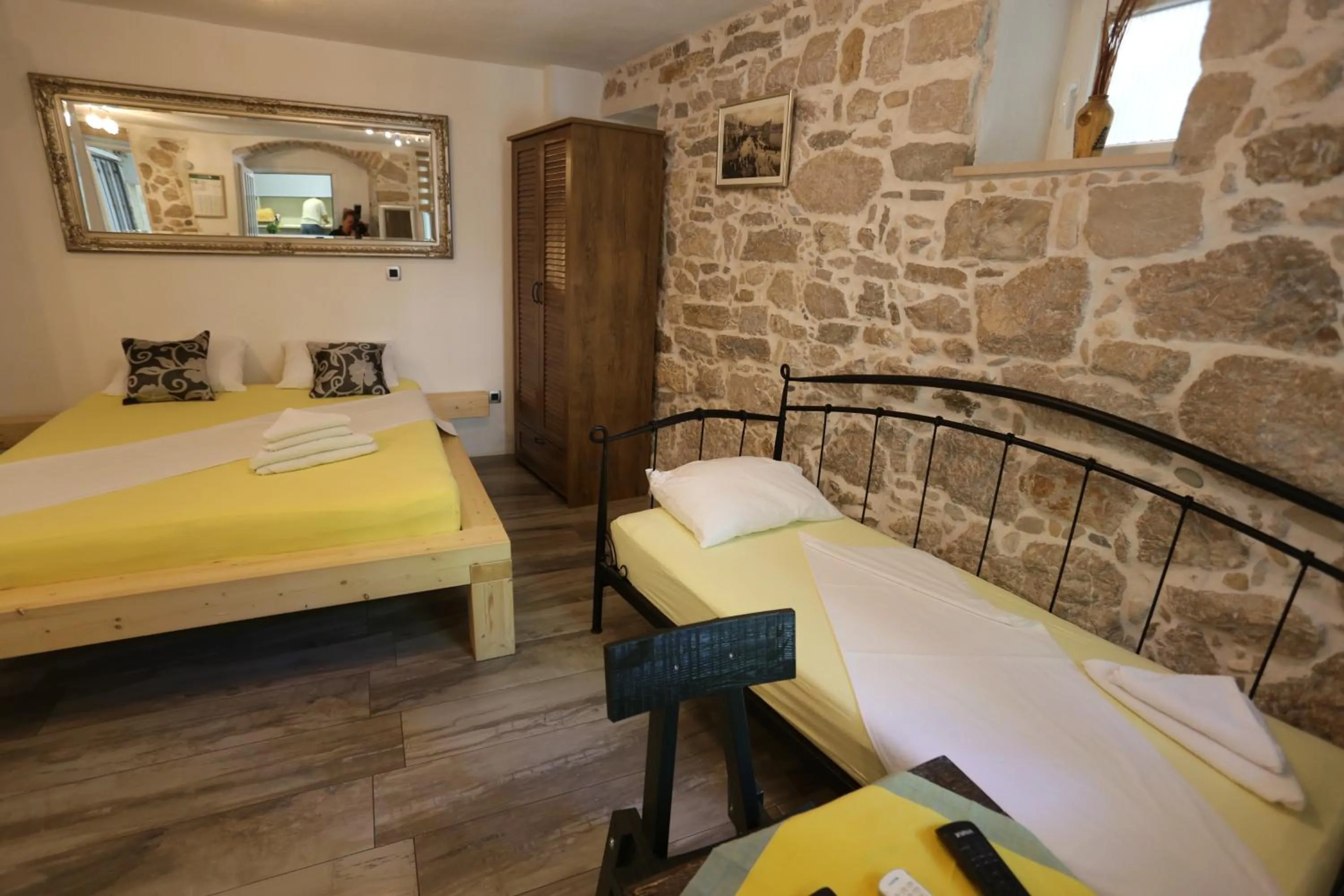 Bed in Apartments Nikolla