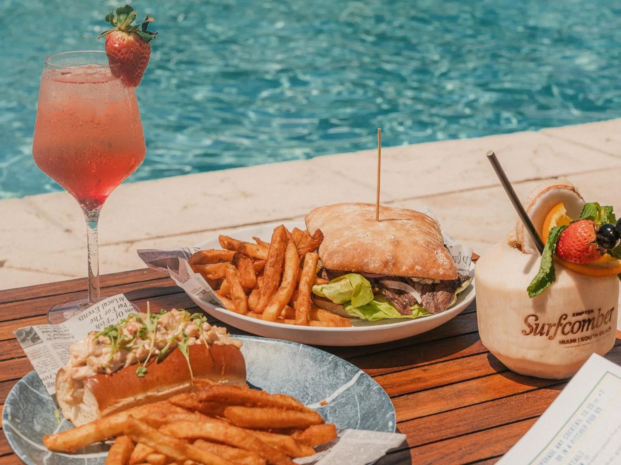 Restaurant/places to eat in Kimpton Surfcomber Hotel by IHG