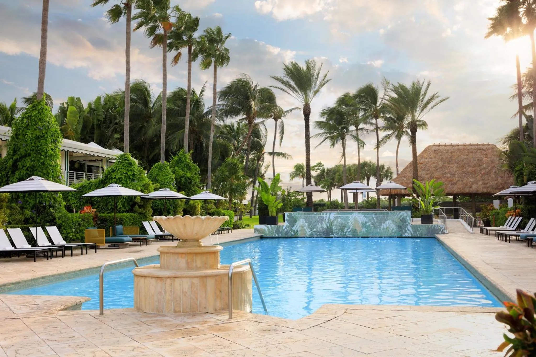 Swimming pool in Kimpton Surfcomber Hotel by IHG