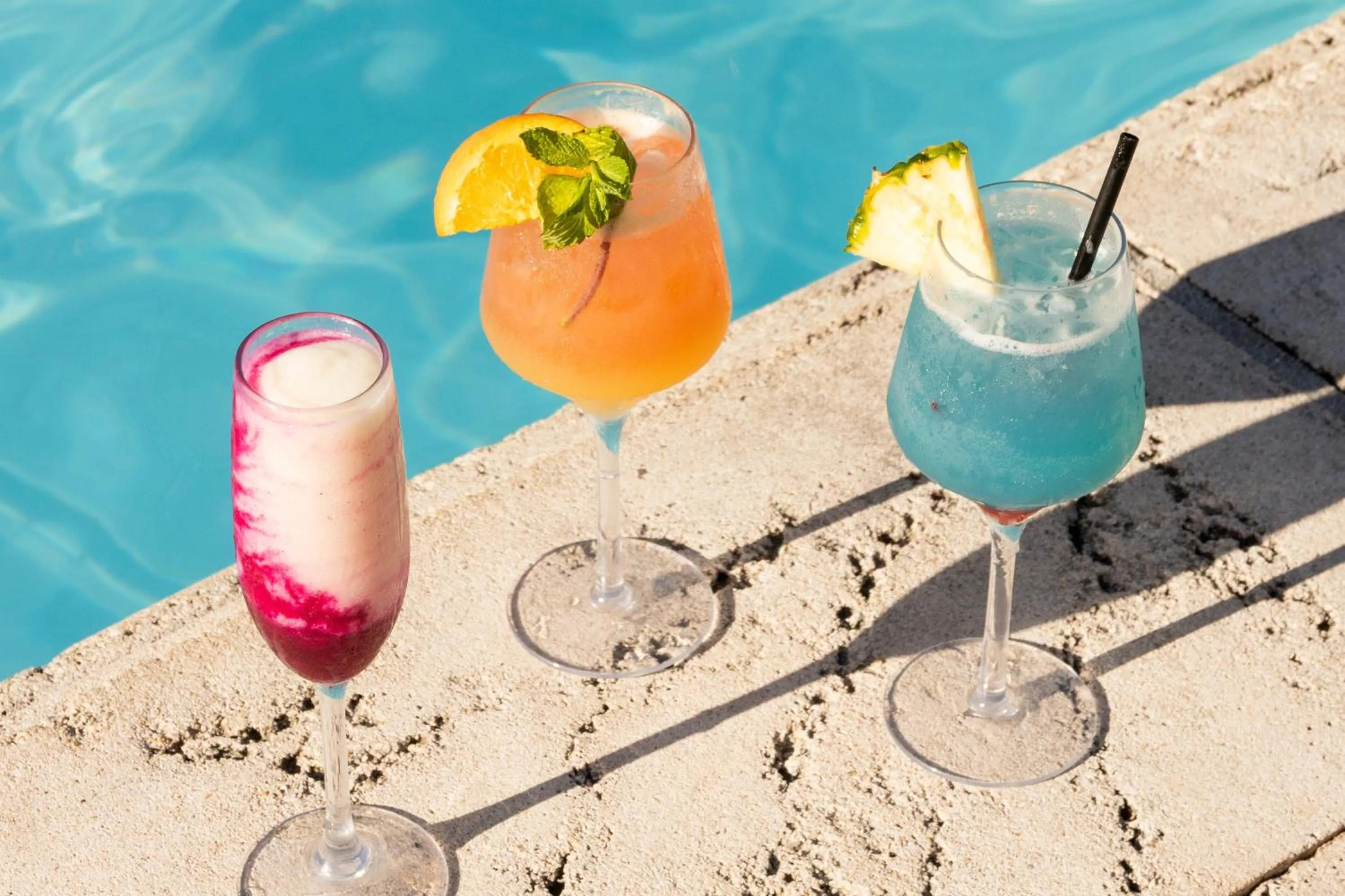 Swimming pool in Kimpton Surfcomber Hotel by IHG