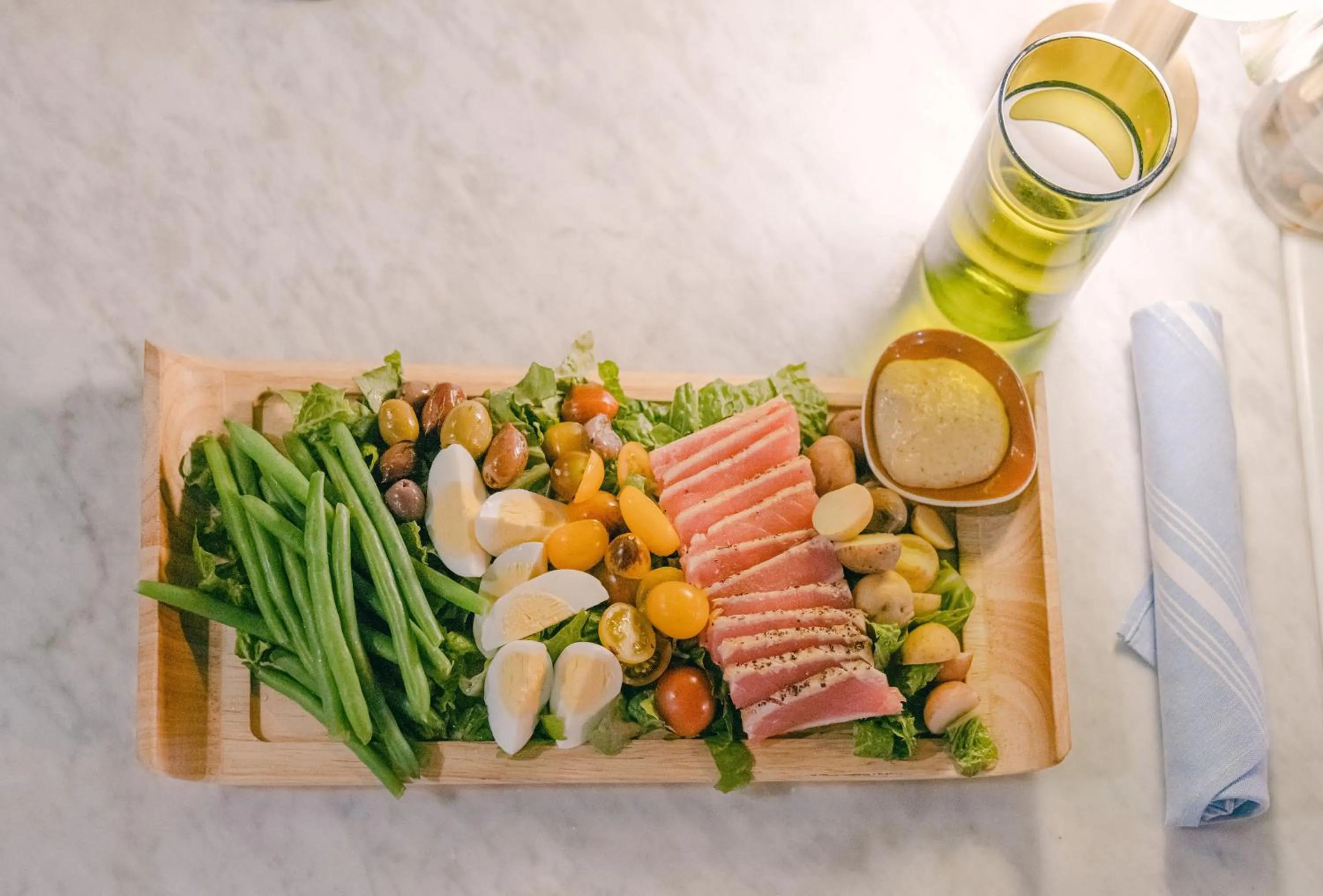 Restaurant/places to eat in Kimpton Surfcomber Hotel by IHG