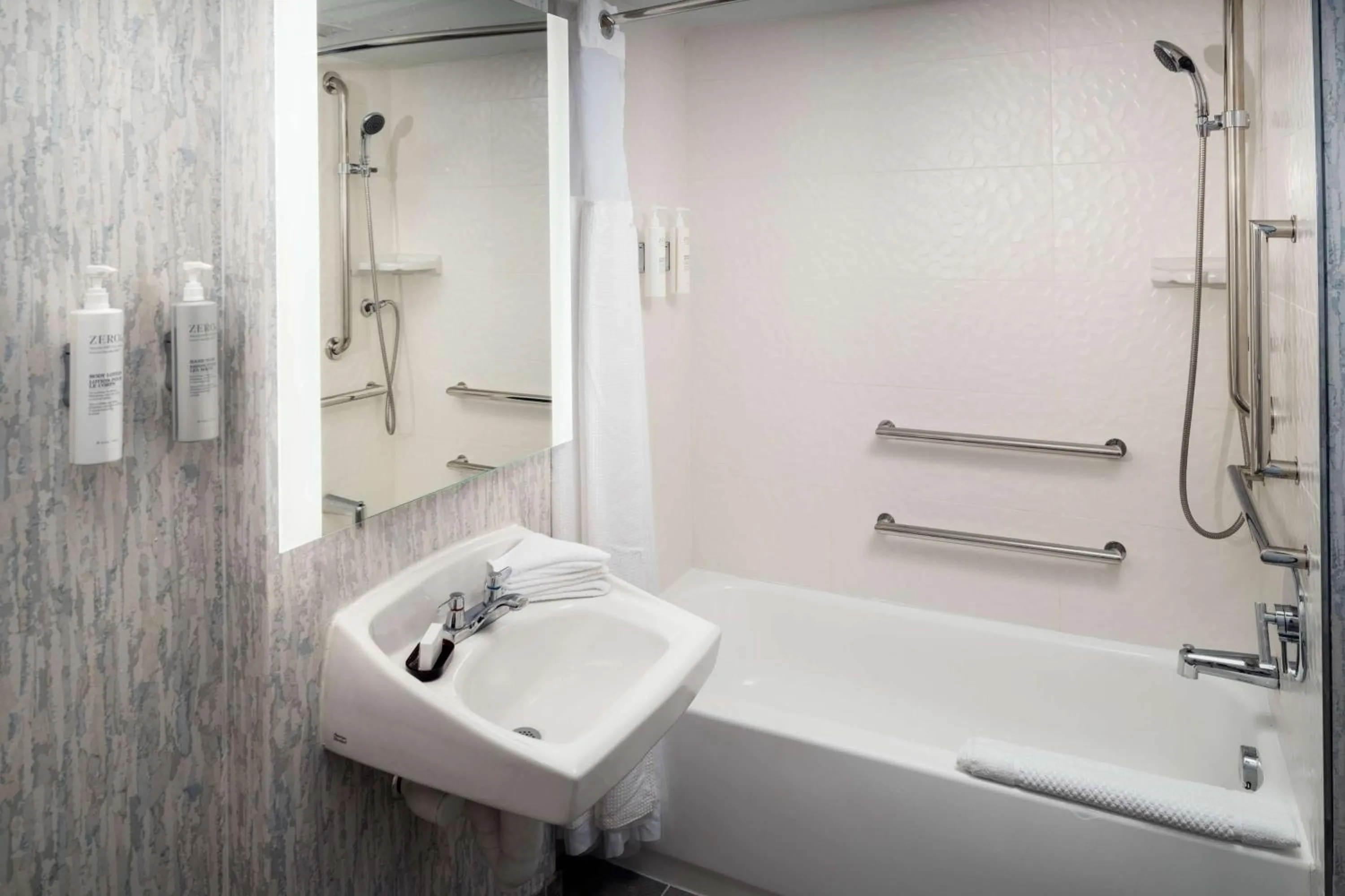 Bathroom in Embassy Suites by Hilton Orlando North