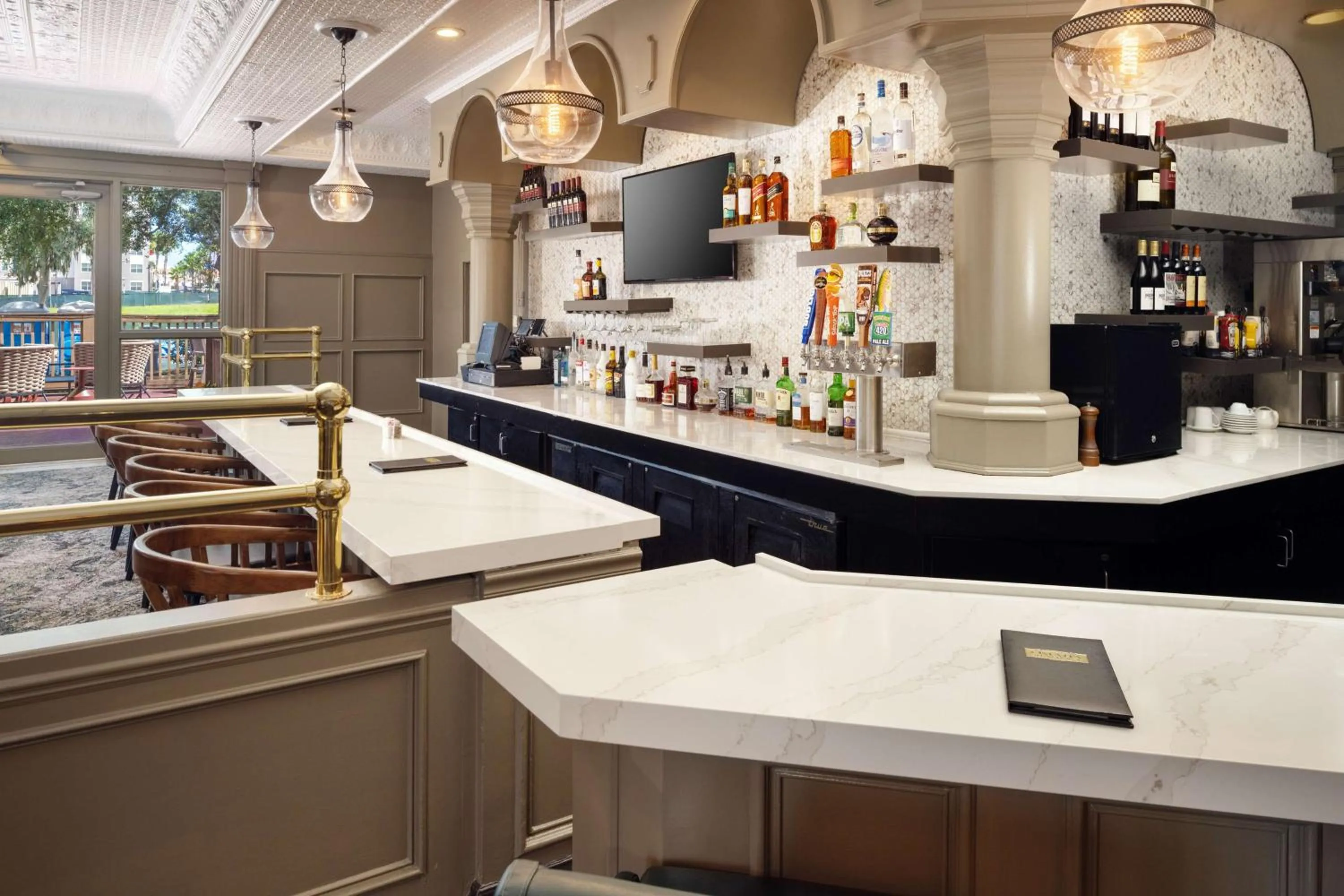 Lounge or bar in Embassy Suites by Hilton Orlando North