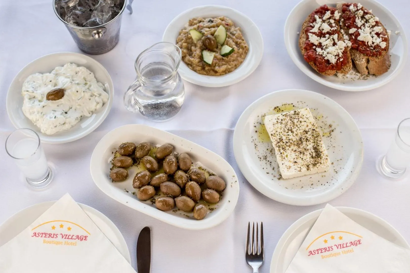 Restaurant/places to eat in Asteris Village