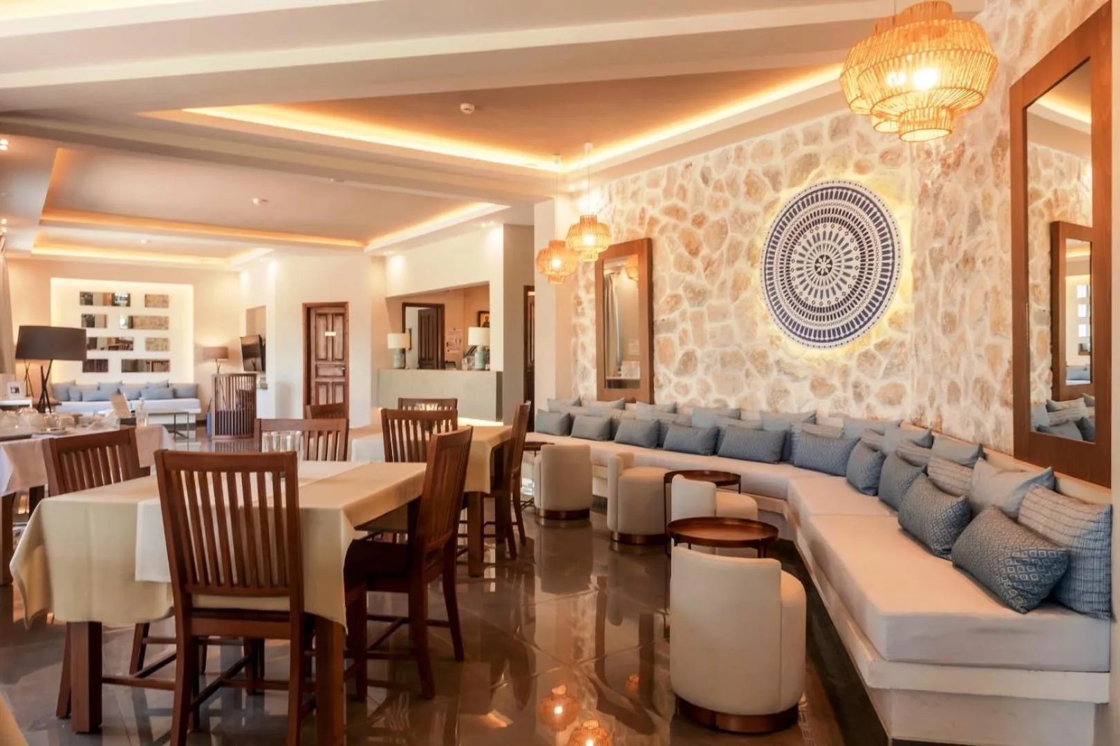 Restaurant/places to eat in Asteris Village