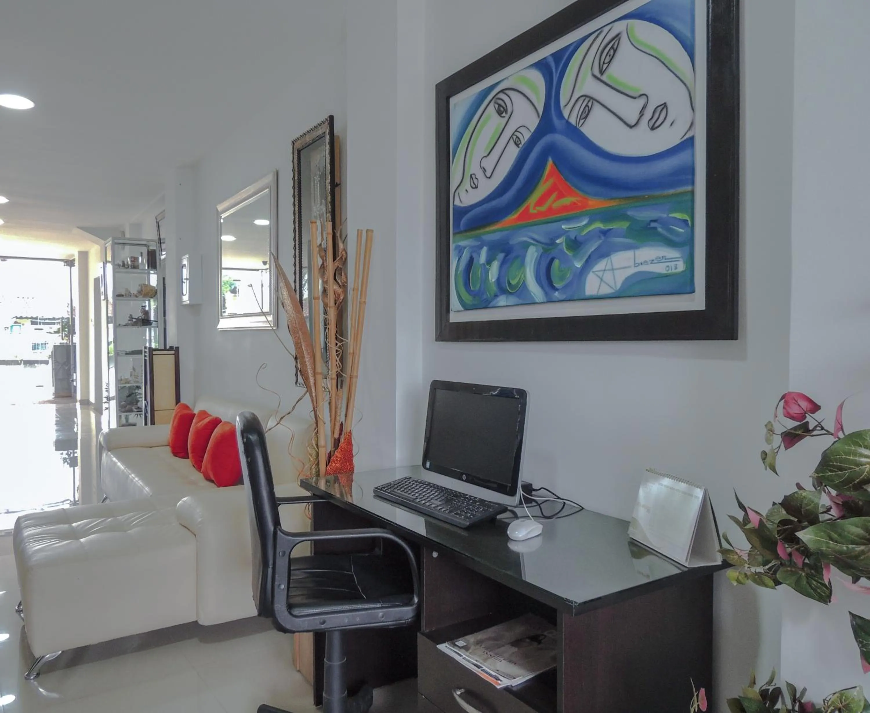 Communal lounge/ TV room in Hotel San Martin