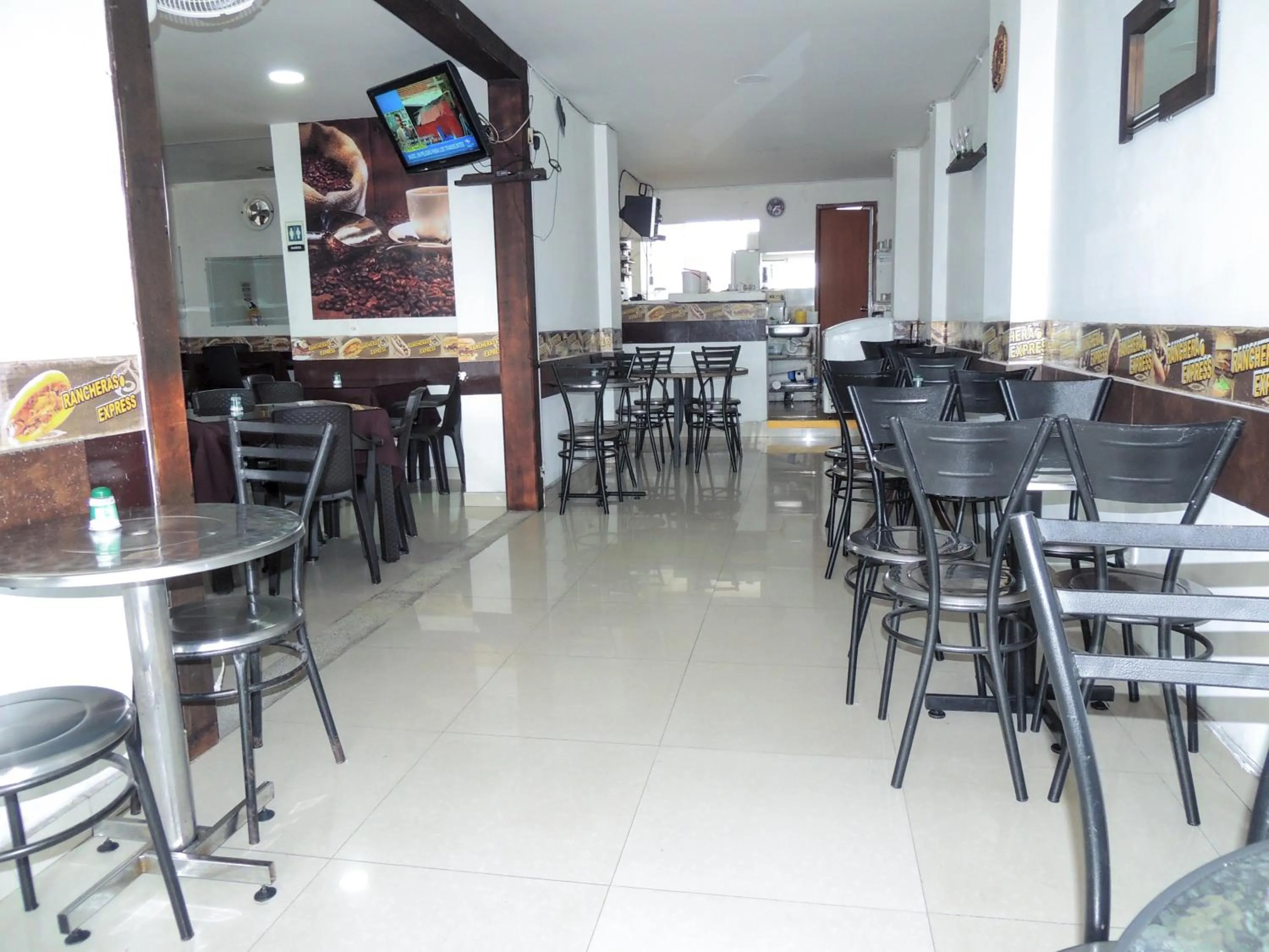 Restaurant/places to eat in Hotel San Martin
