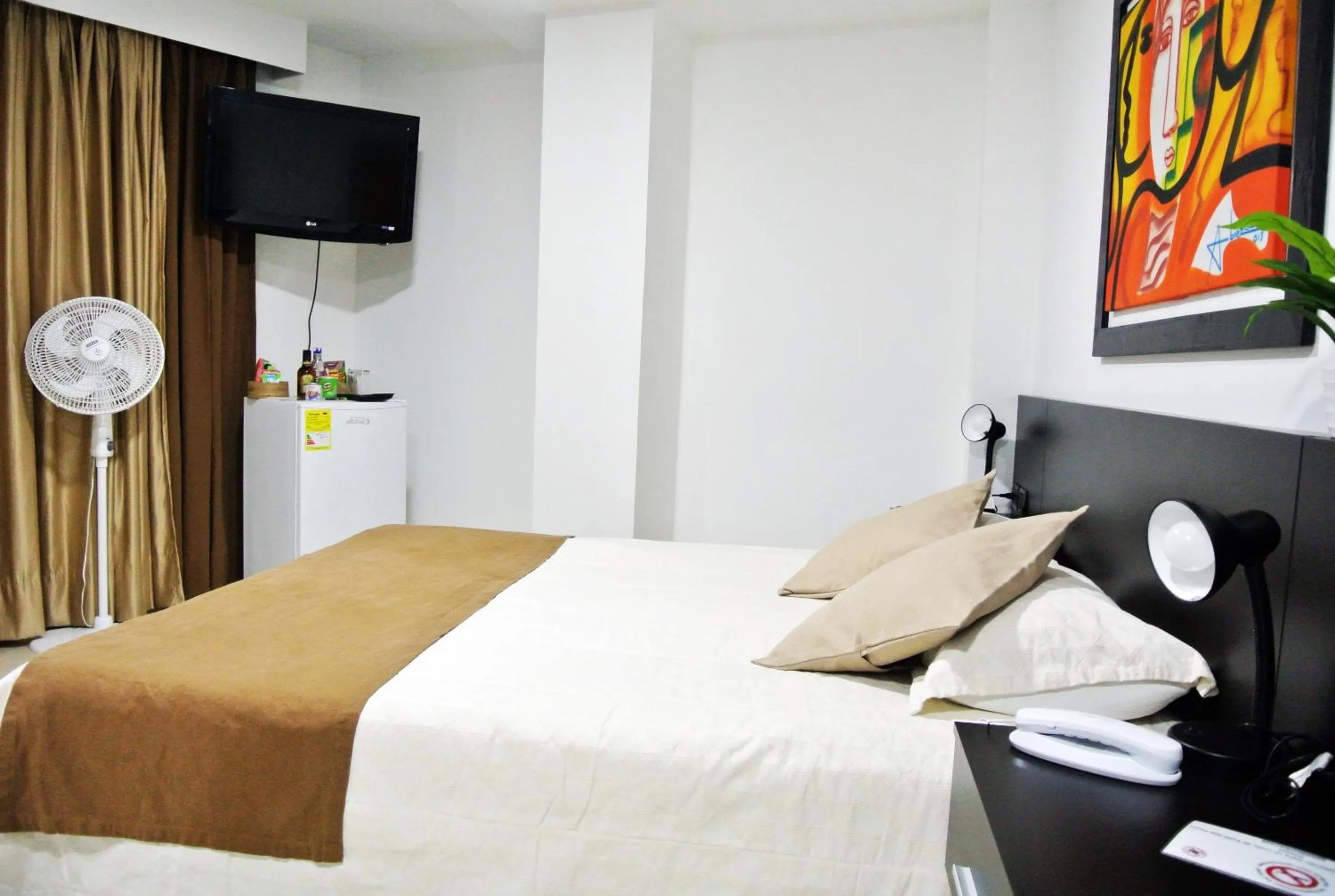 Bedroom, Bed in Hotel San Martin