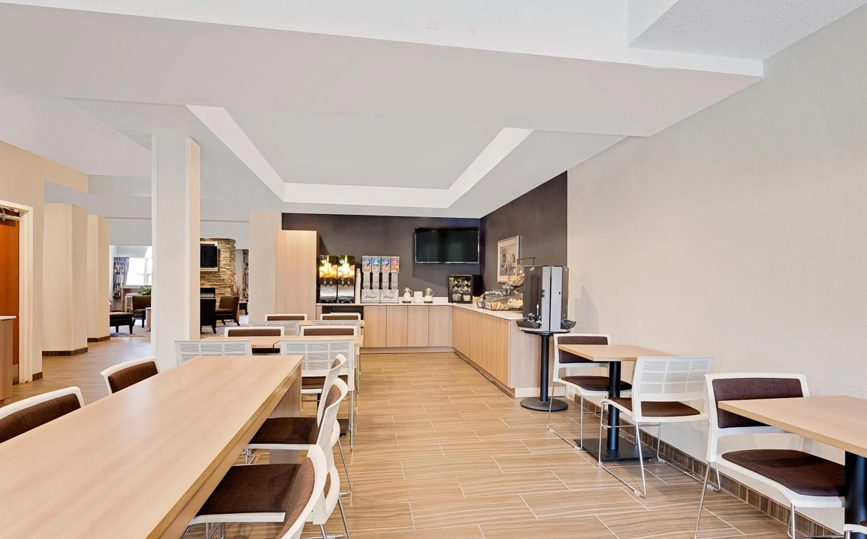 Restaurant/places to eat in Microtel Inn & Suites by Wyndham Middletown