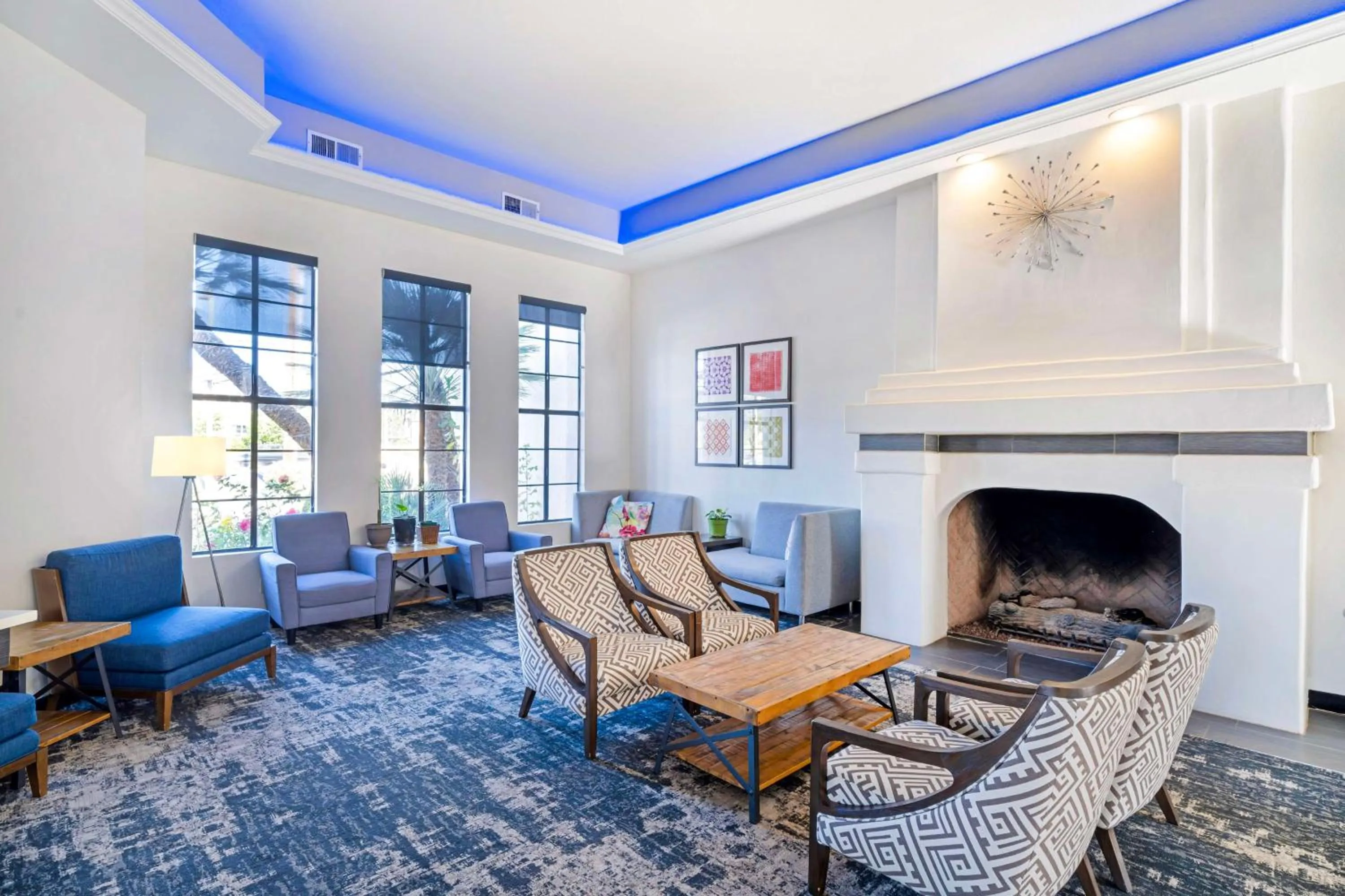 Lobby or reception in Best Western Posada Royale Hotel & Suites