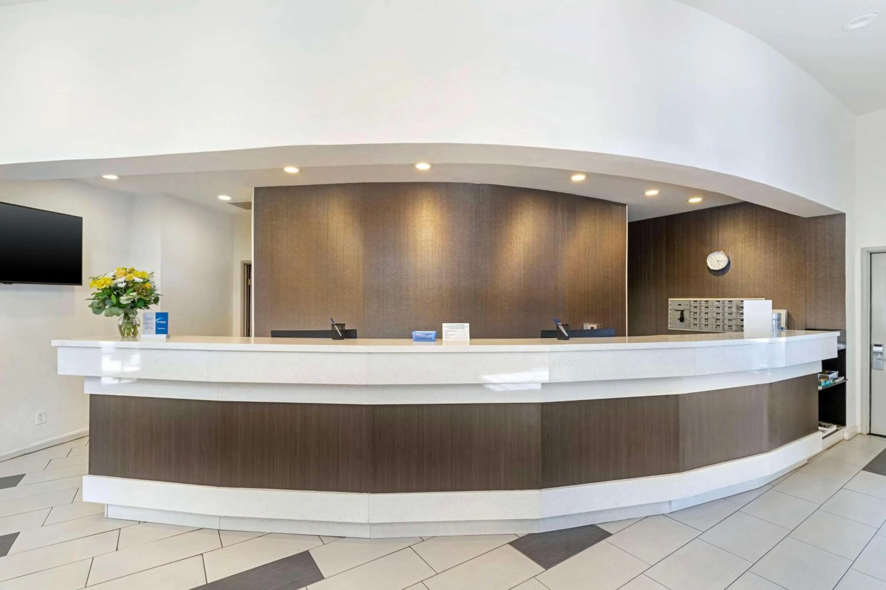 Lobby or reception in Best Western Posada Royale Hotel & Suites