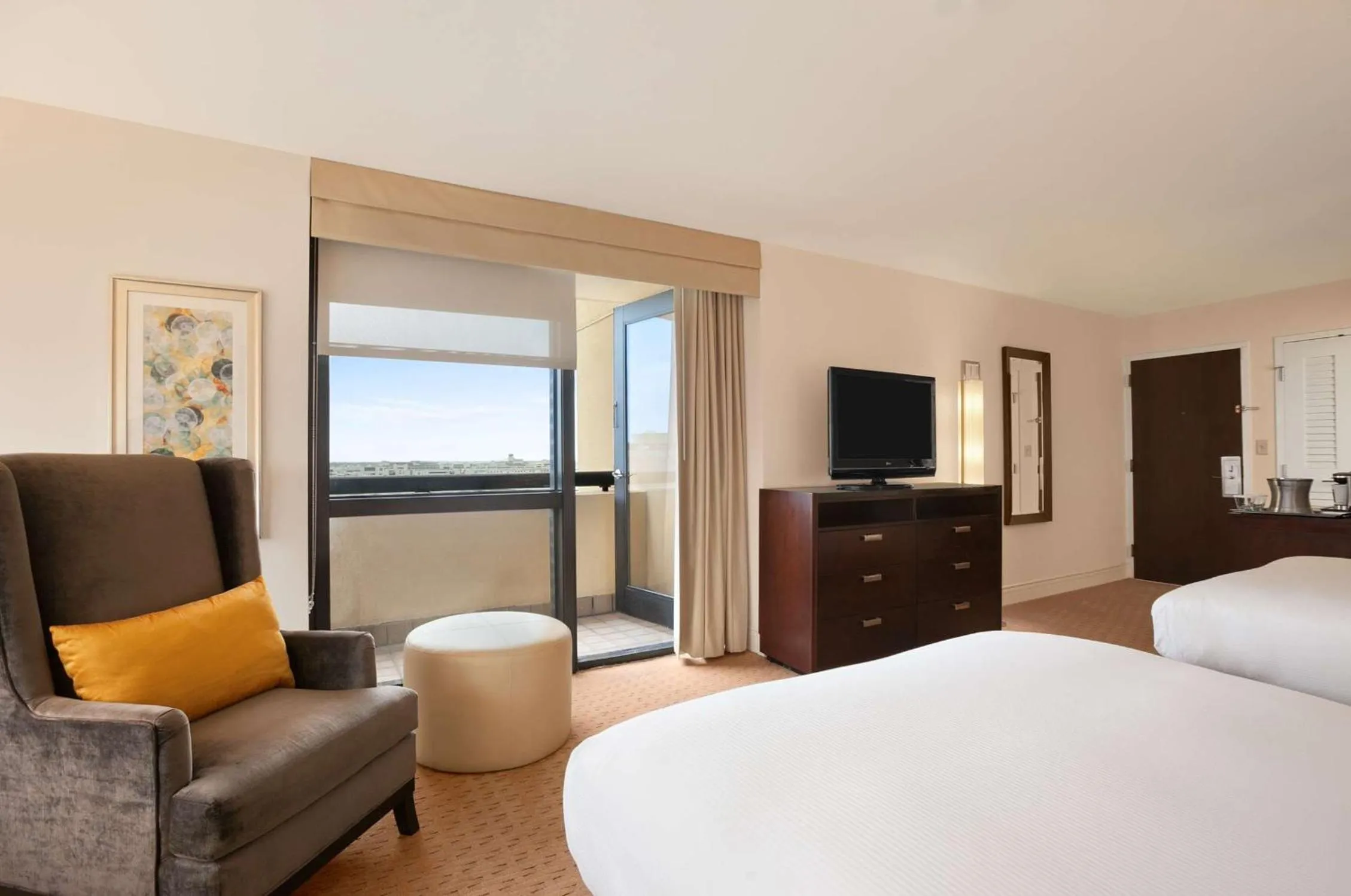 Bed in Hilton Miami Airport Blue Lagoon