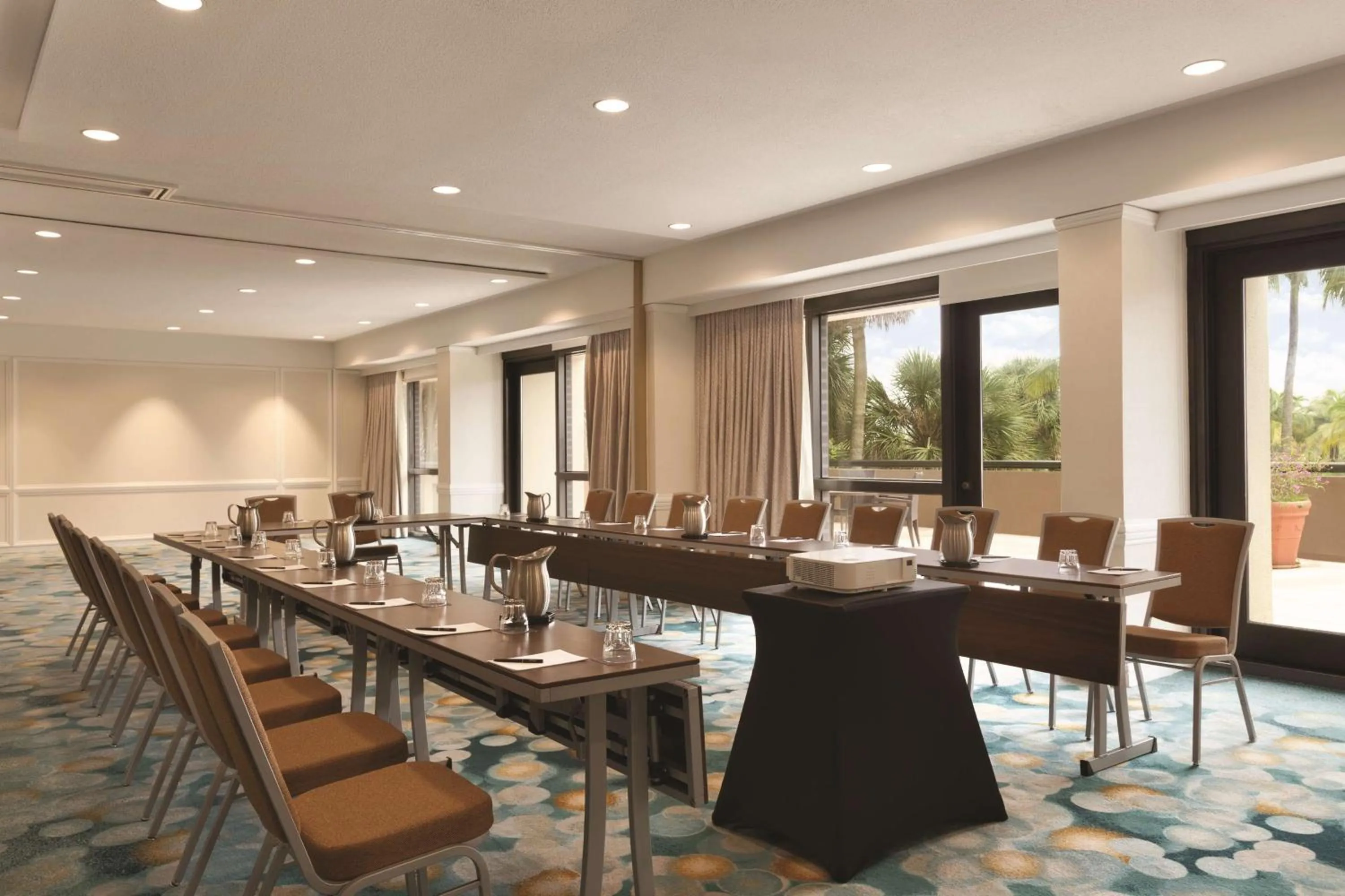 Meeting/conference room in Hilton Miami Airport Blue Lagoon