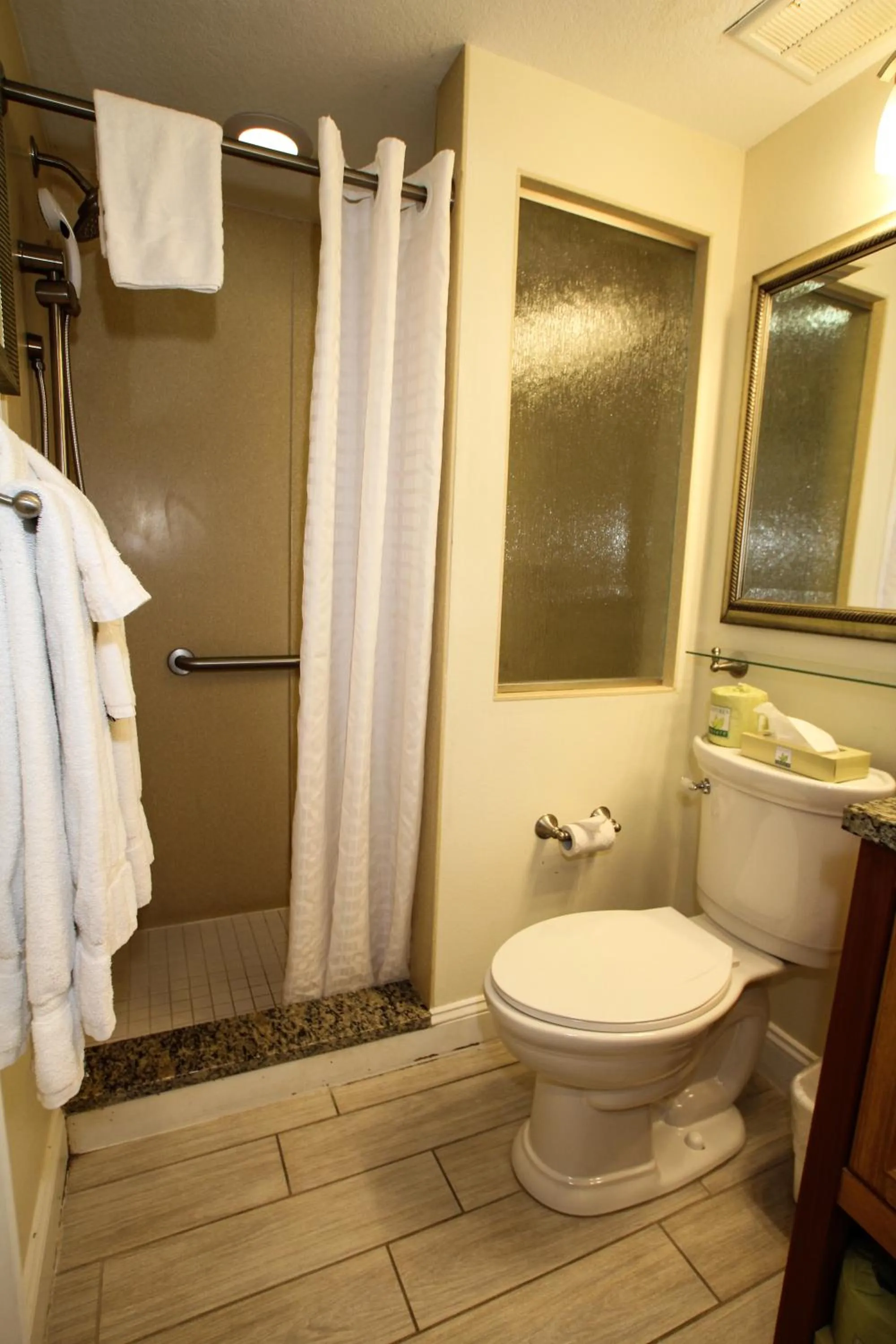Bathroom in Ocean Club on Smuggler's Beach