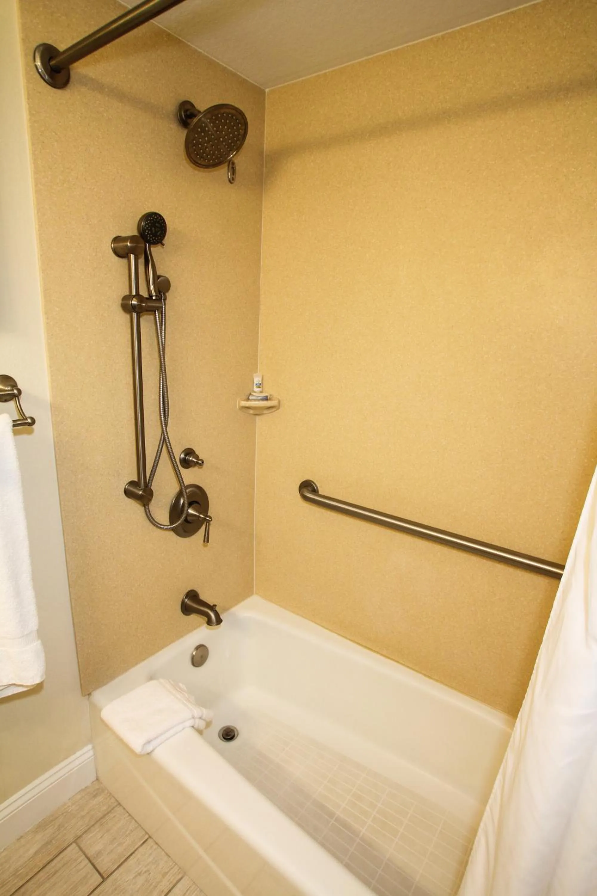 Bathroom in Ocean Club on Smuggler's Beach