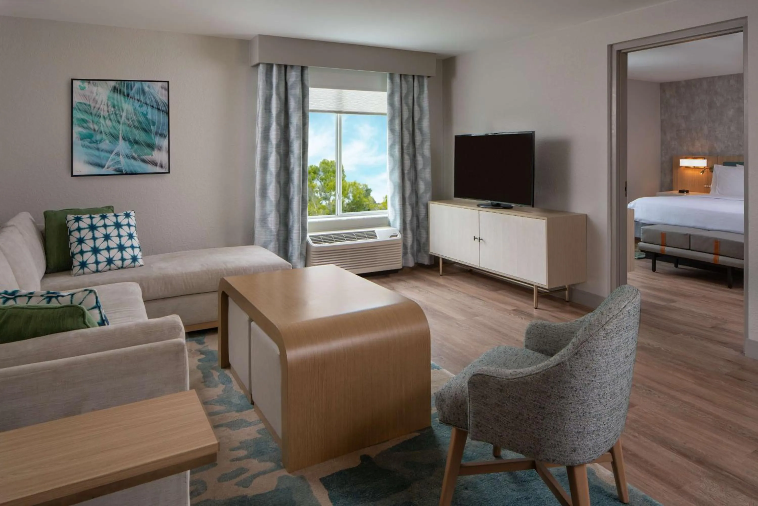 Photo of the whole room, Bed in Hilton Garden Inn Orlando Airport