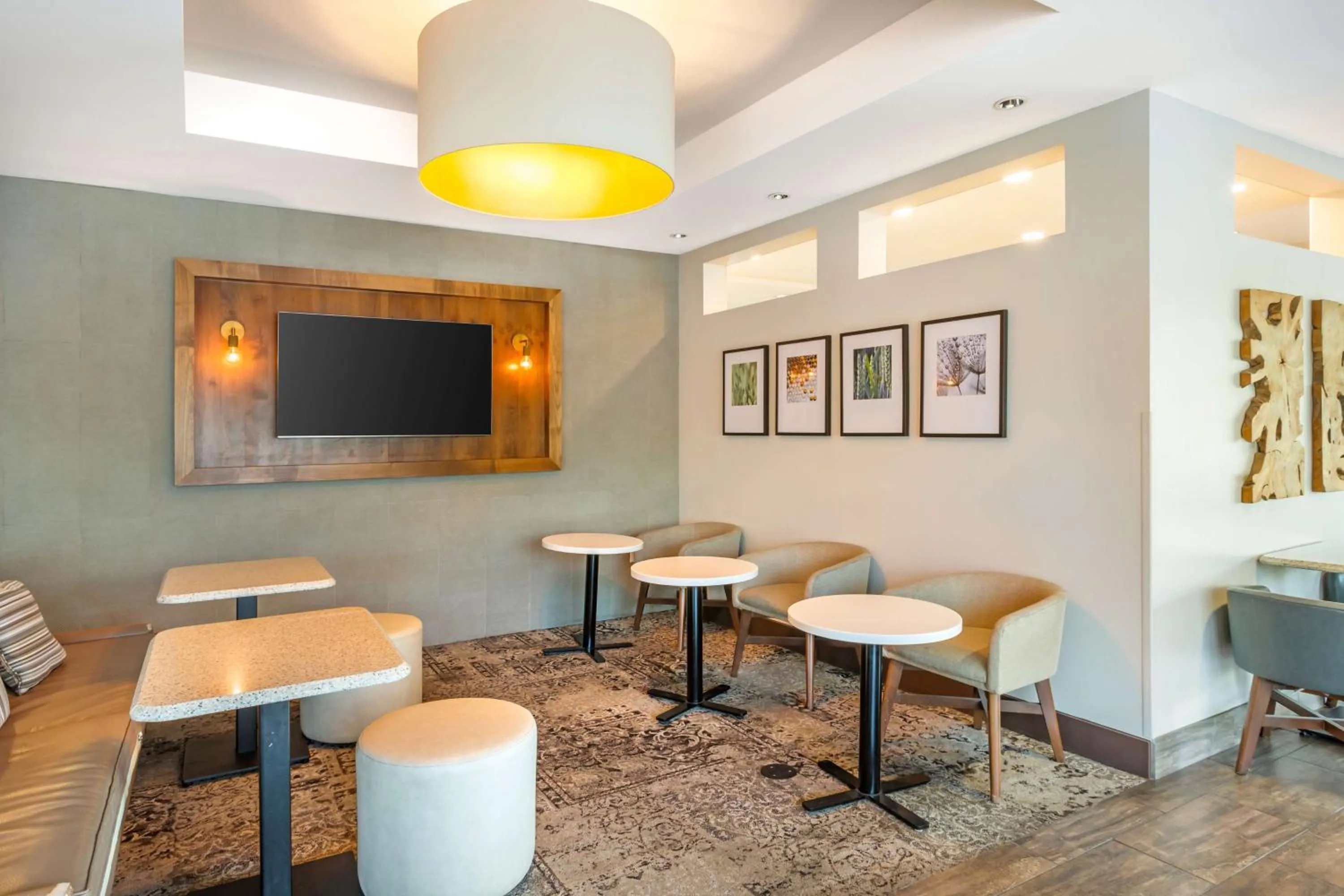 Lobby or reception in Best Western Plus Cotton Tree Inn