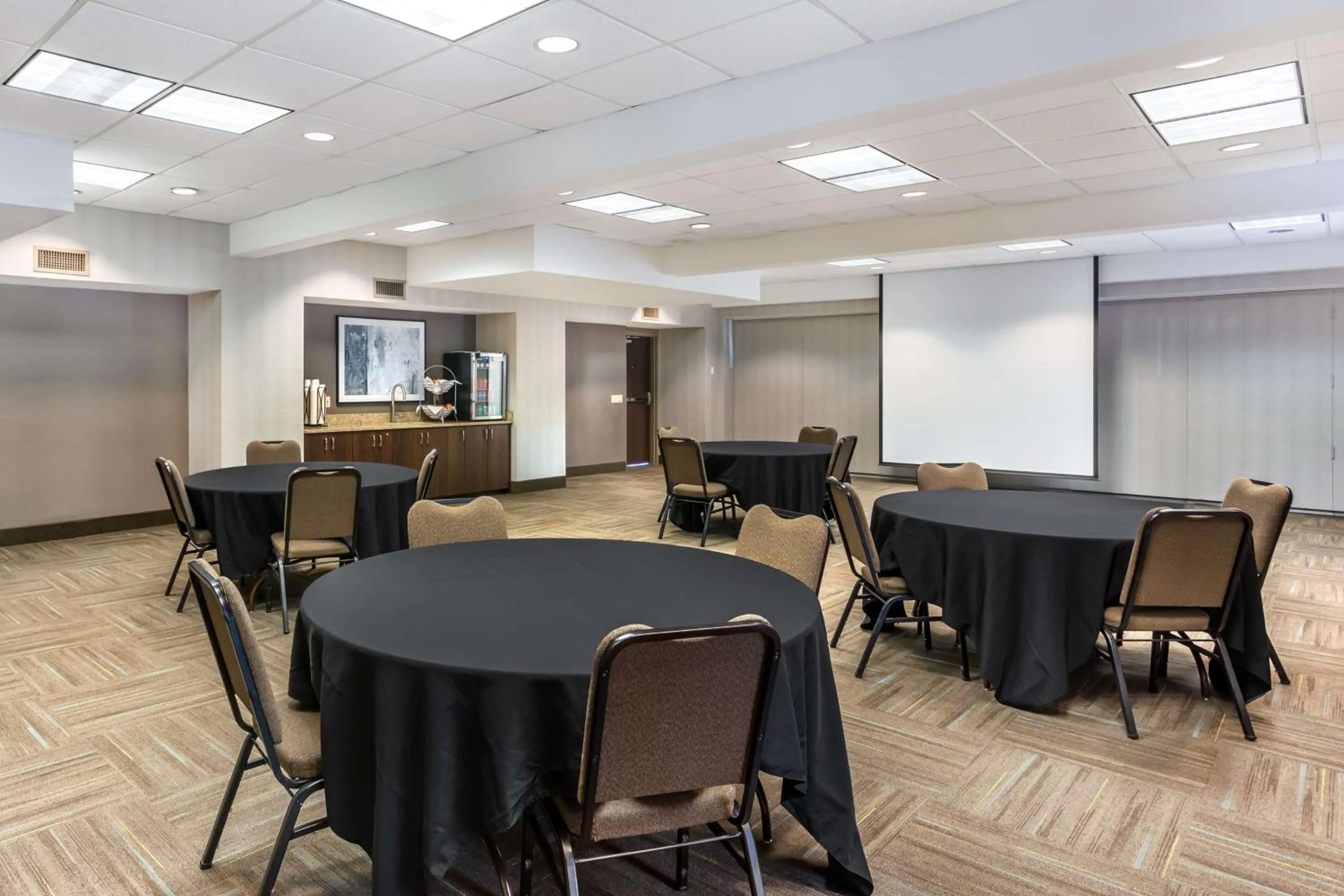 Meeting/conference room in Best Western Plus Cotton Tree Inn