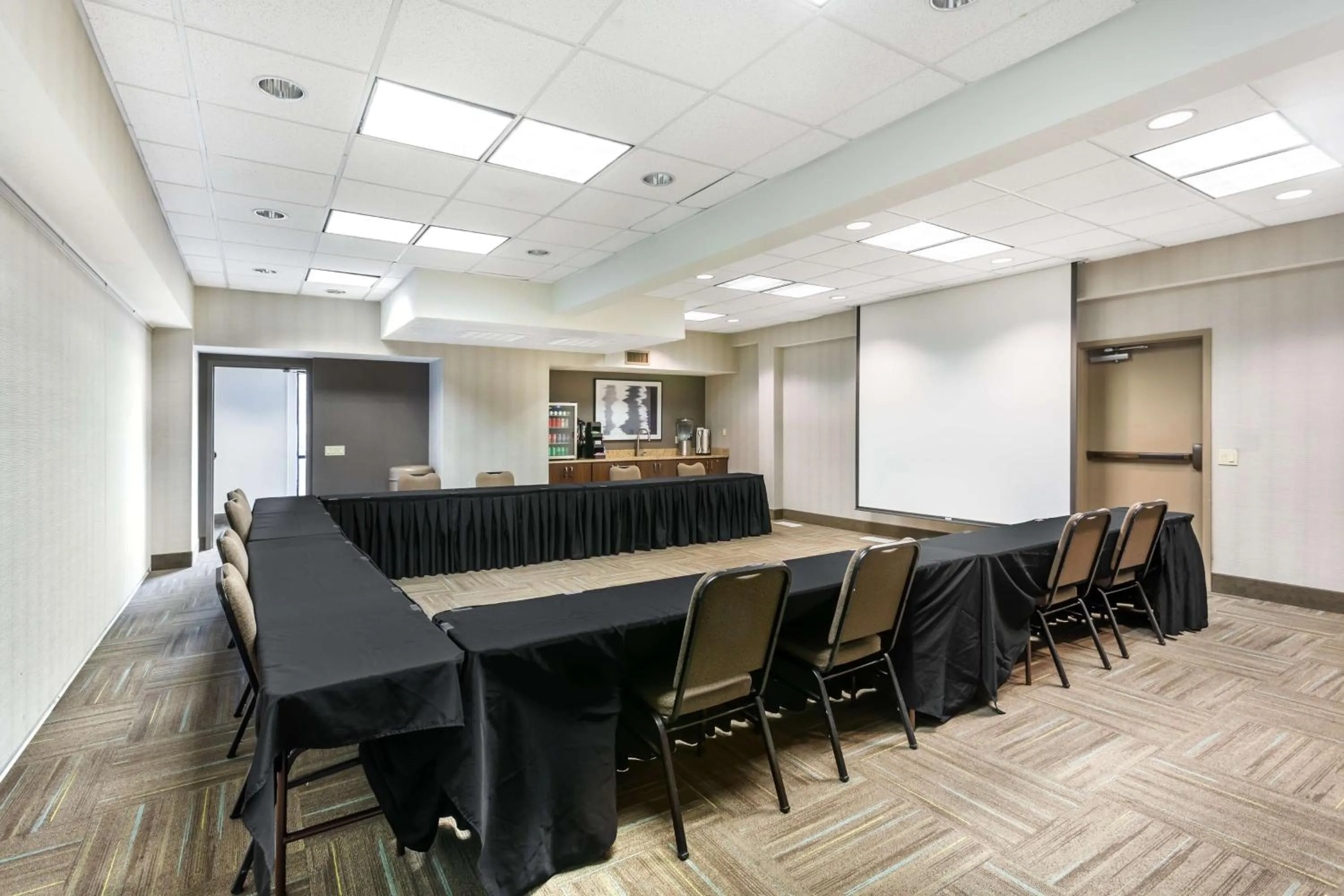 Meeting/conference room in Best Western Plus Cotton Tree Inn
