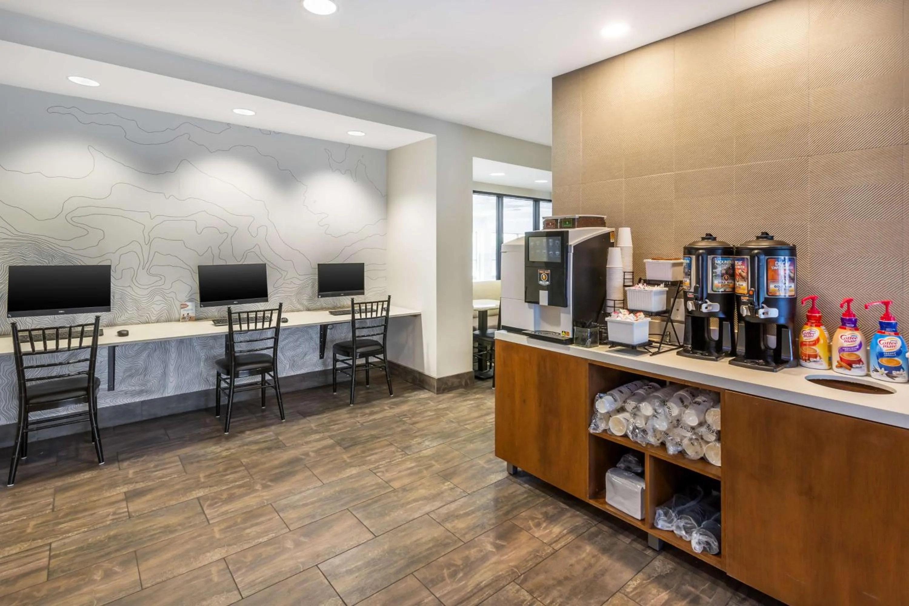 Breakfast in Best Western Plus Cotton Tree Inn