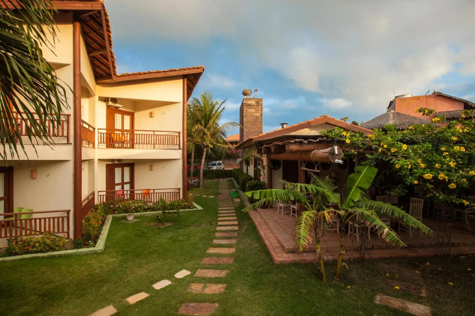 Property building in Kanaloa Pousada