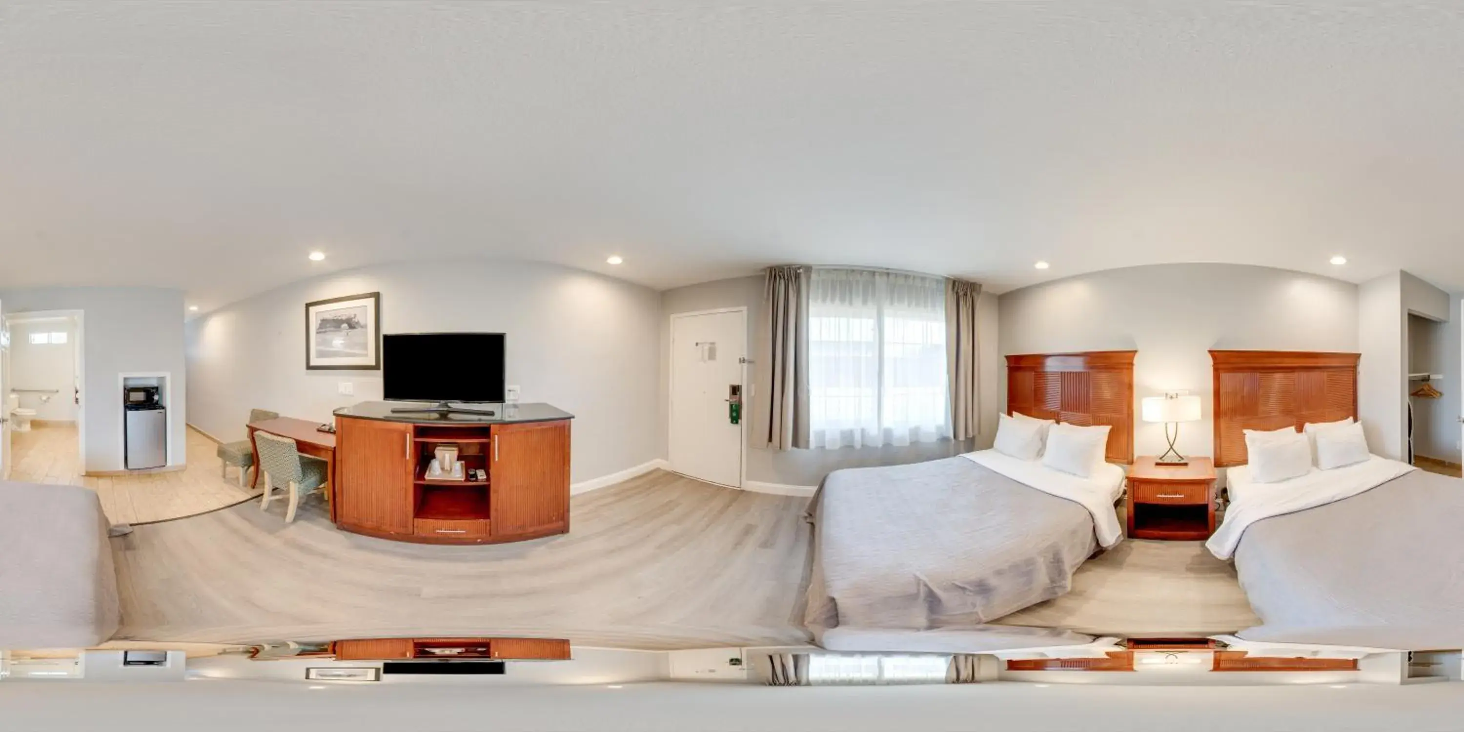 Efficiency King Room - Accessible/Non-Smoking in Quality Inn Santa Cruz Efficiency King Room - Accessible/Non-Smoking in Quality Inn Santa Cruz