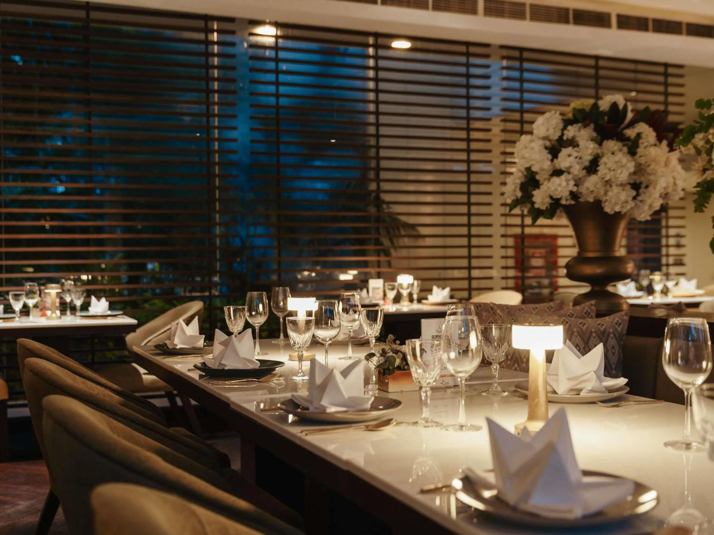 Restaurant/places to eat in Pullman Phuket Karon Beach Resort