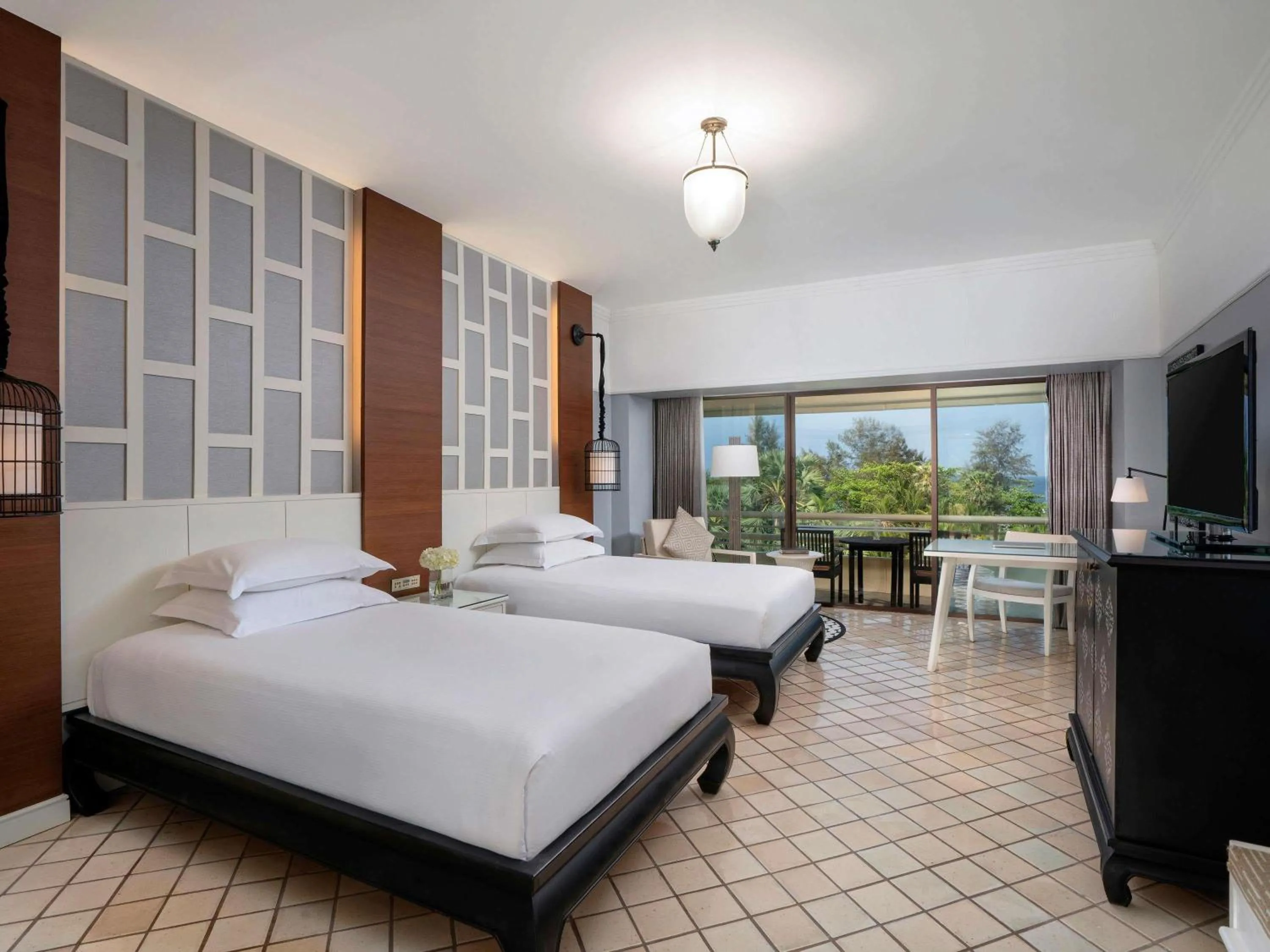 Bedroom, Bed in Pullman Phuket Karon Beach Resort