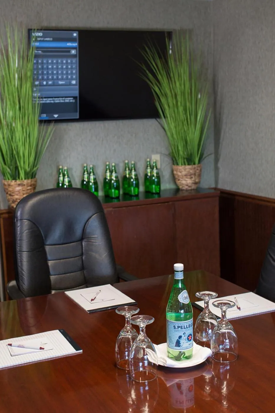 Banquet/Function facilities in Rogue Regency Inn & Suites