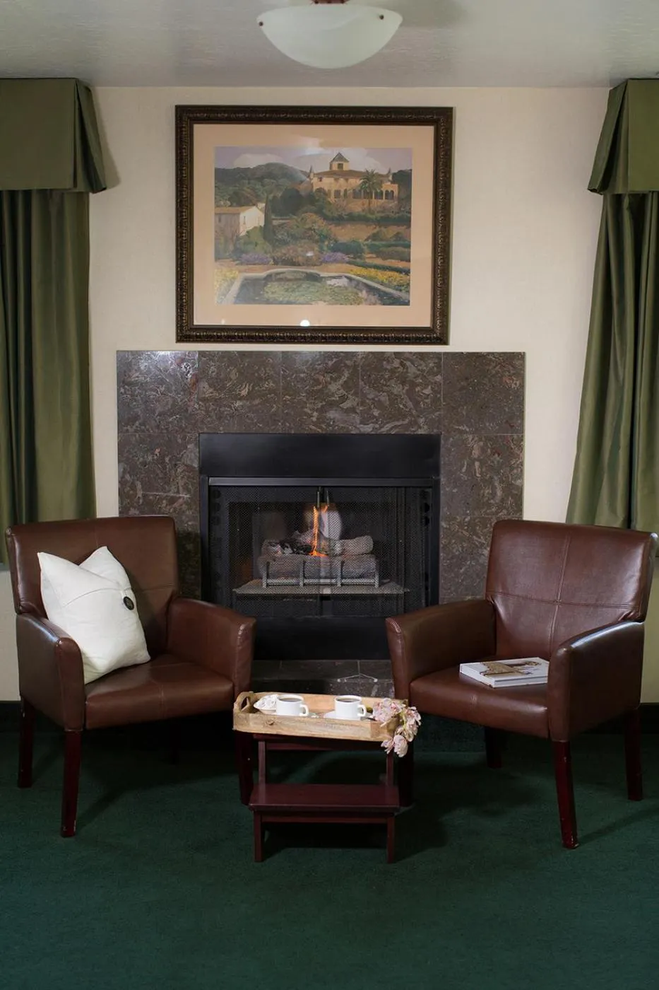 Rogue Regency Inn & Suites