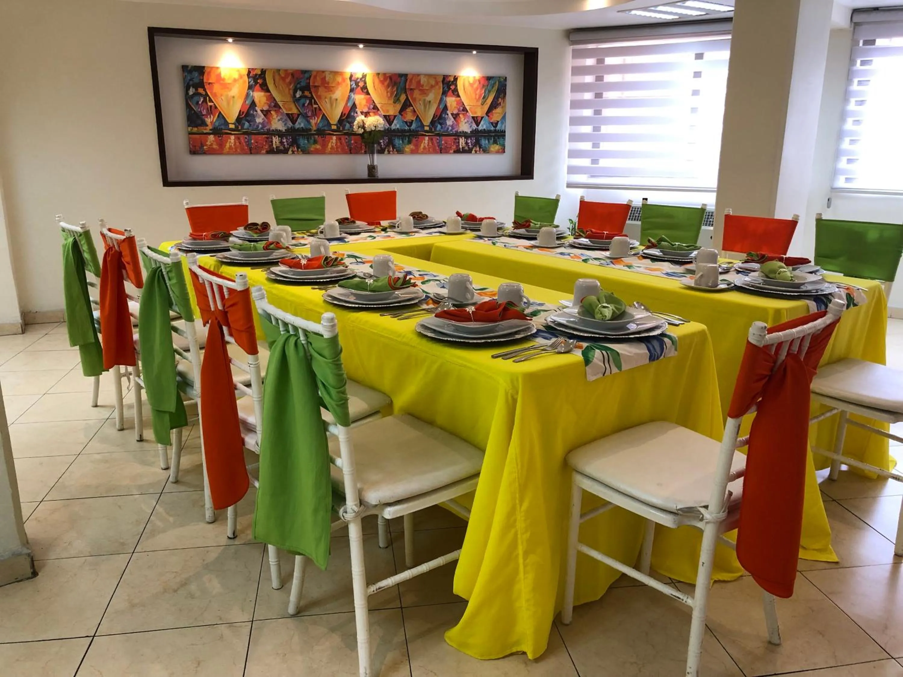 Communal lounge/ TV room in Hotel Imperial