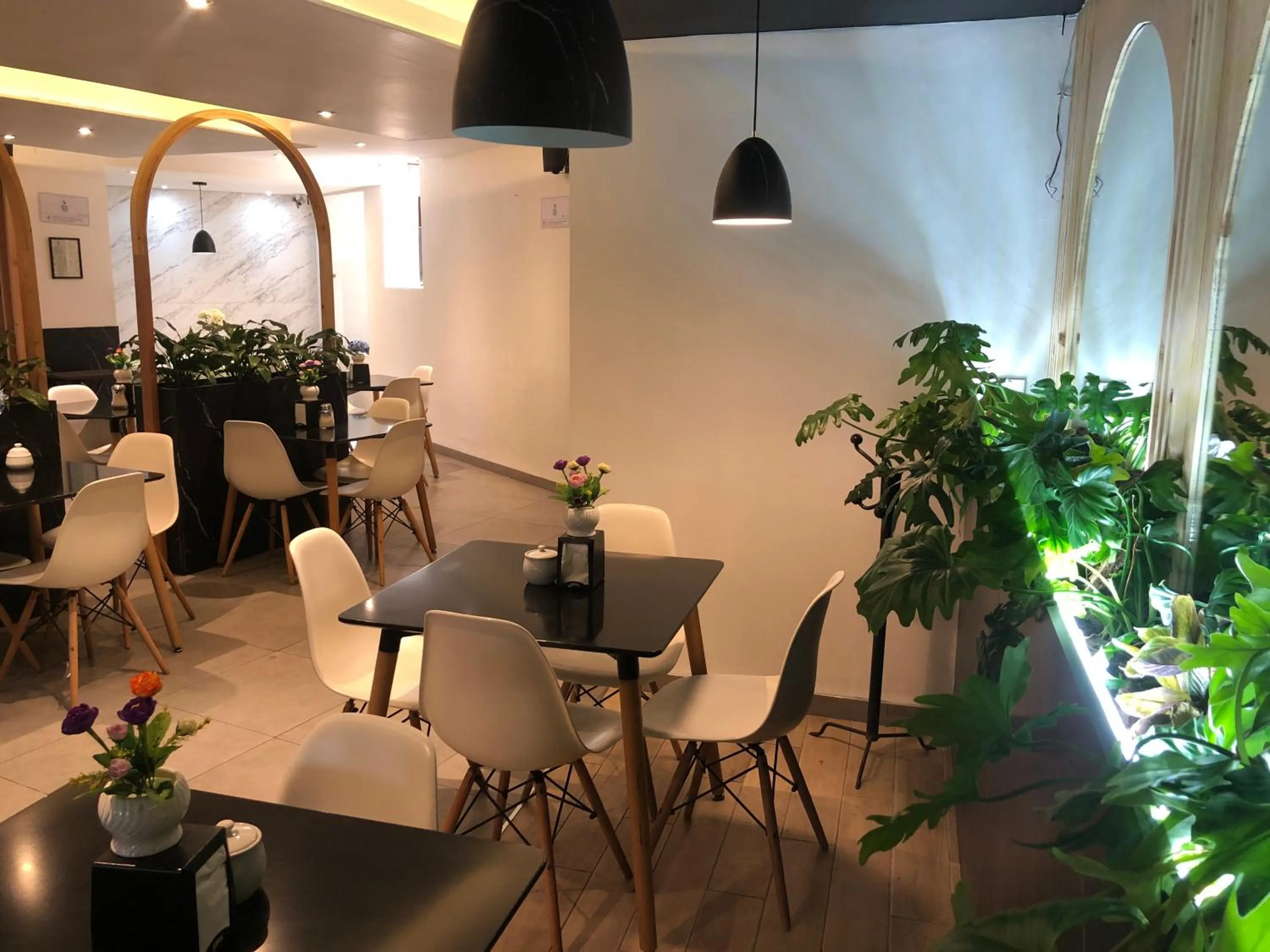 Dining area in Hotel Imperial