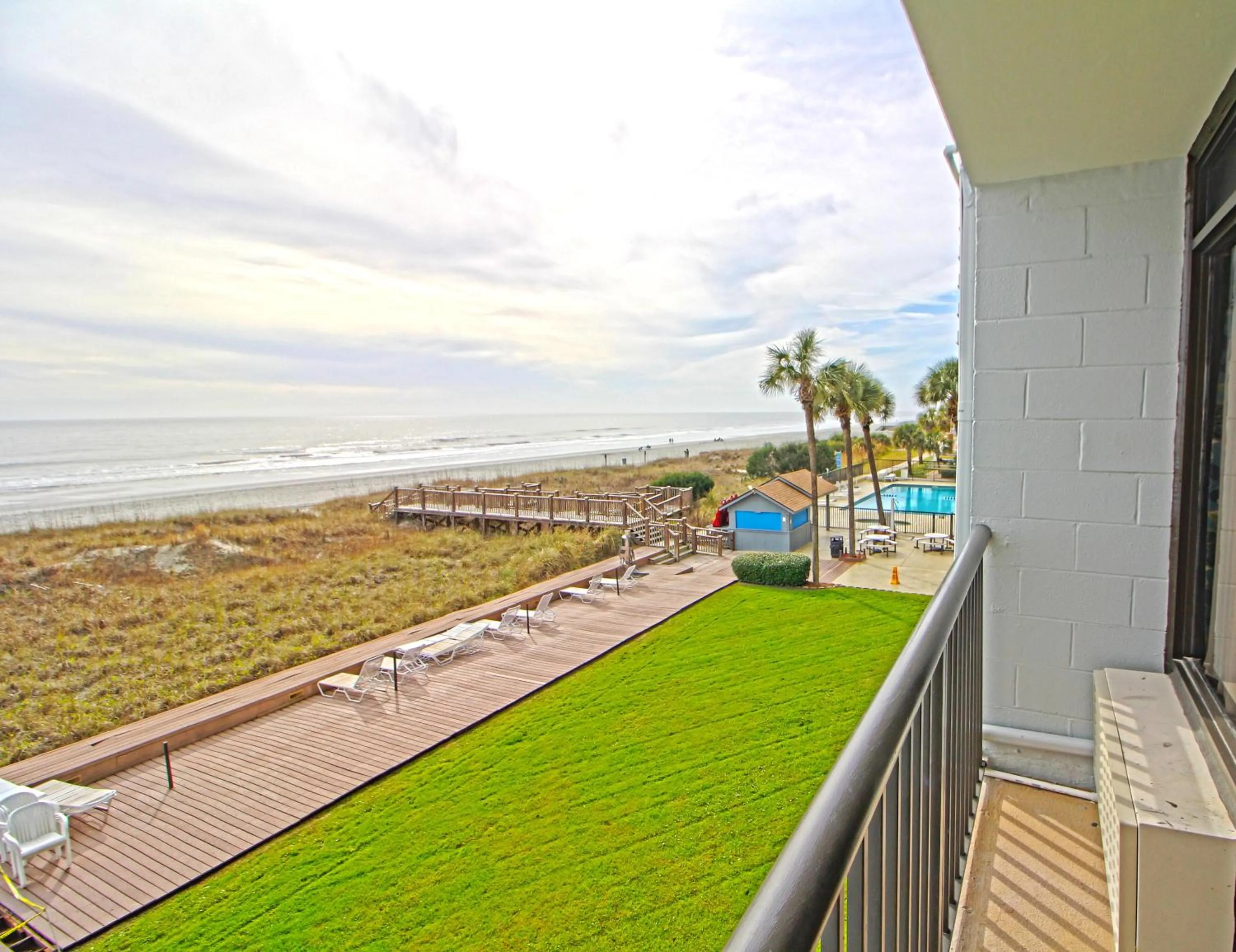 Day in Peppertree By The Sea