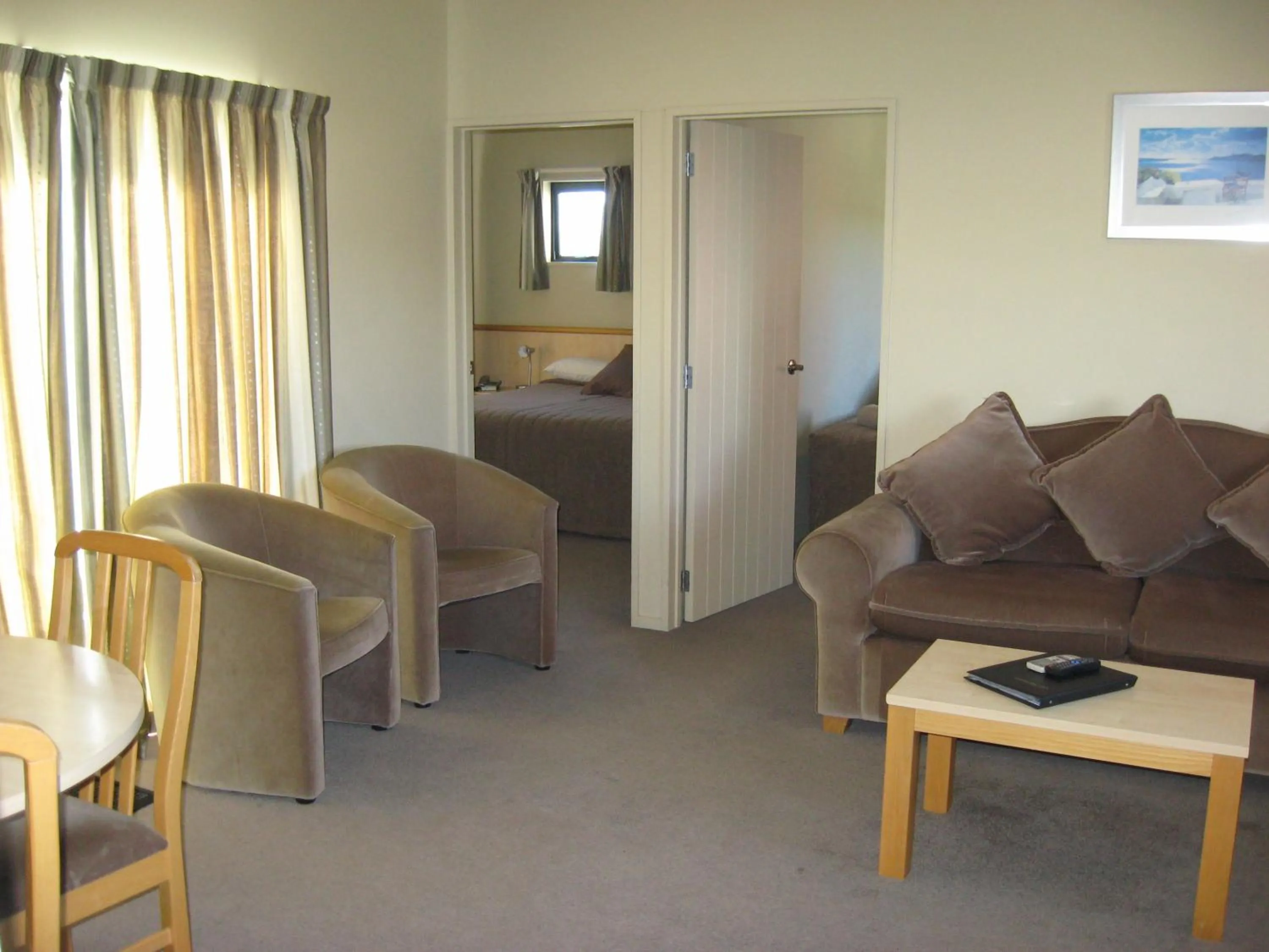 Living room in Kaikoura Gateway Motor Lodge