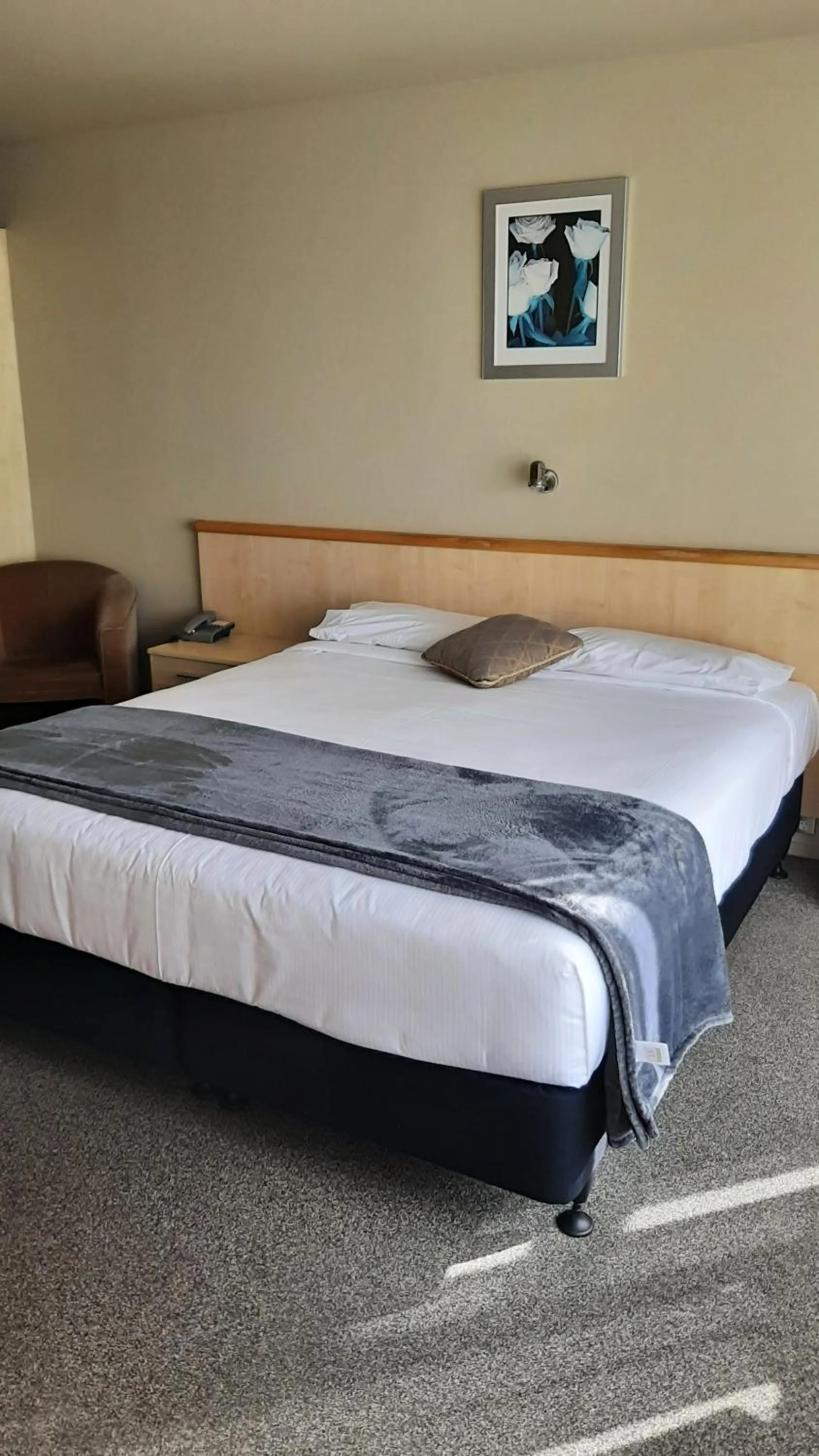 Bed in Kaikoura Gateway Motor Lodge