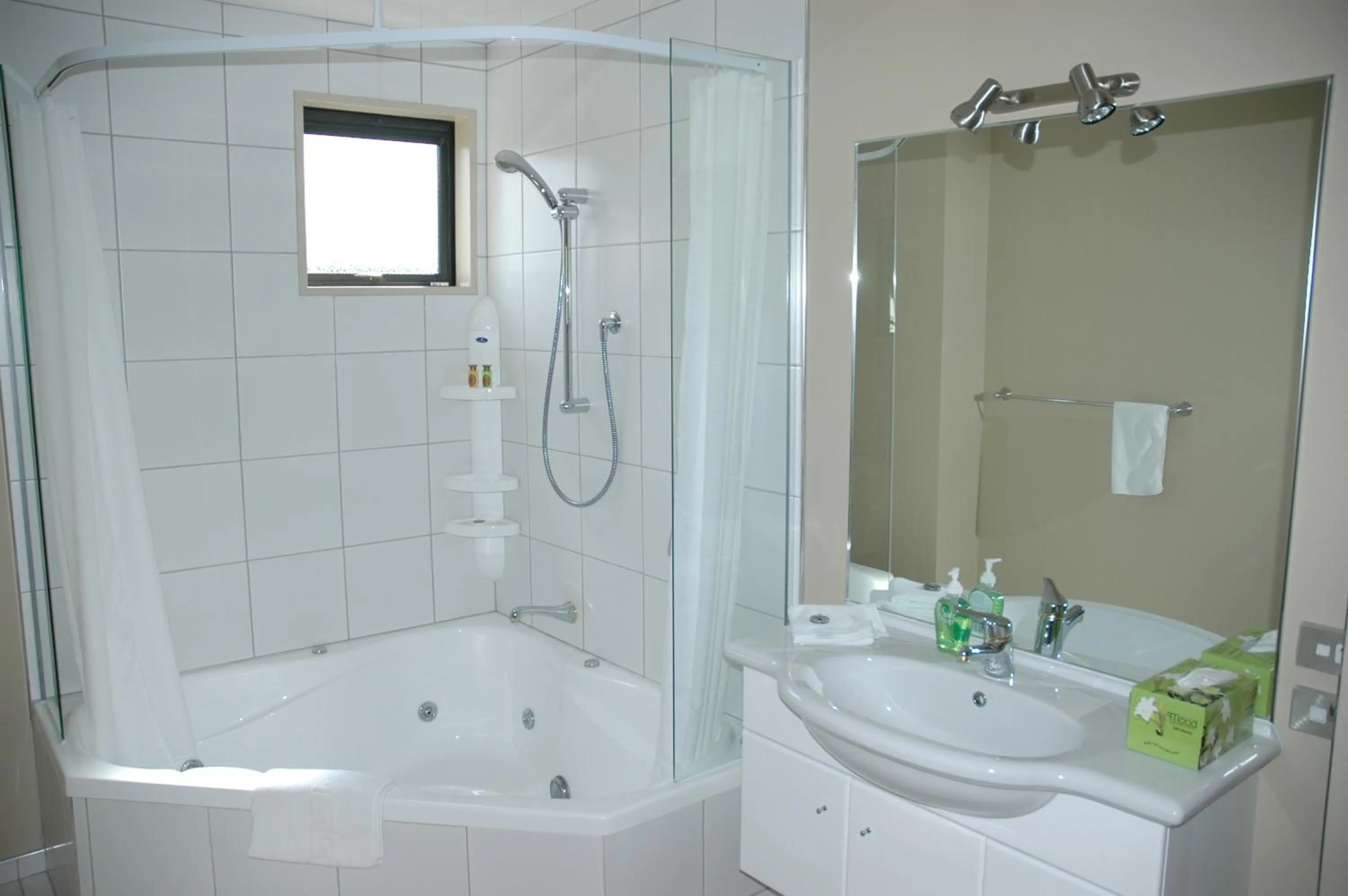 Bathroom in Kaikoura Gateway Motor Lodge