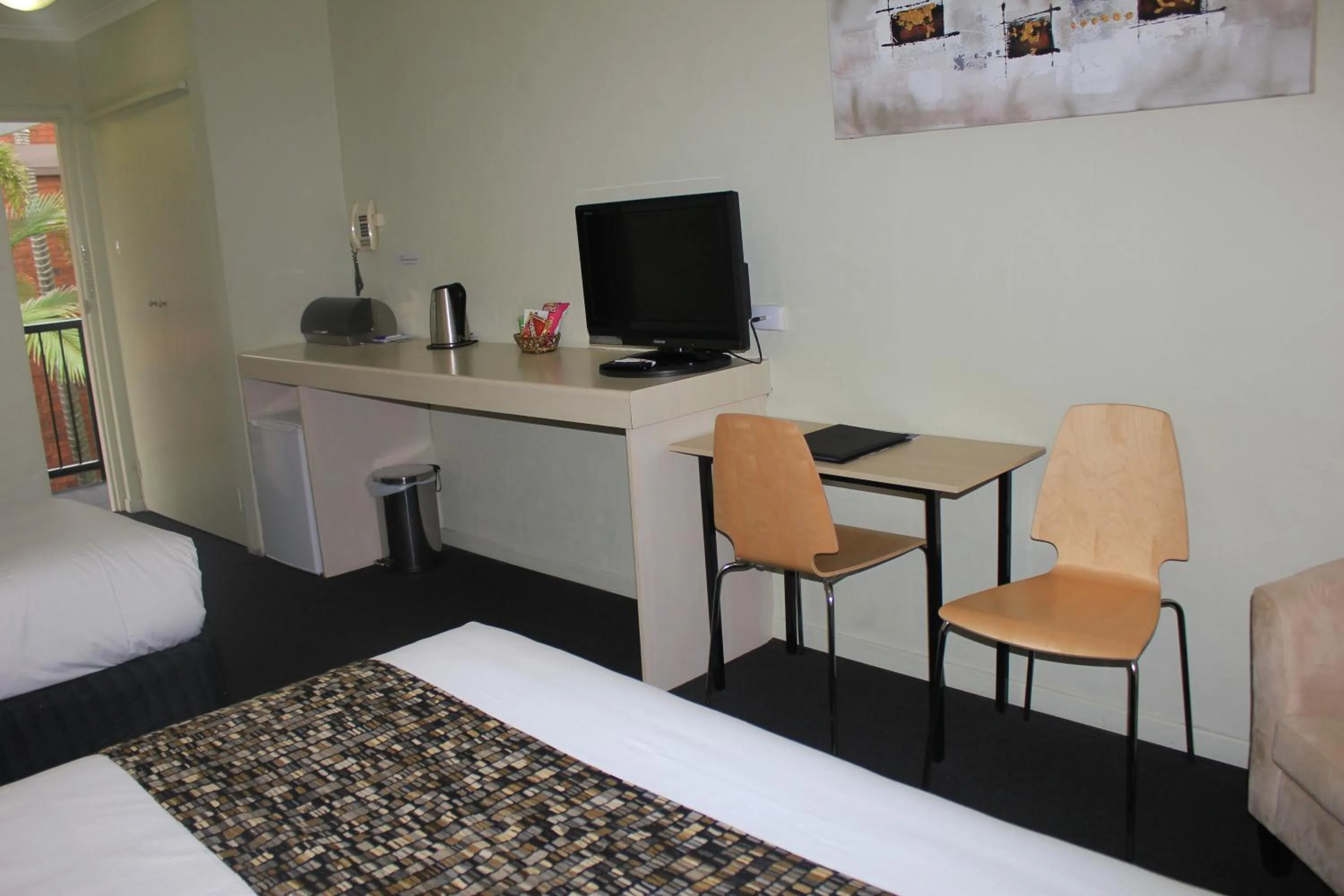 Coffee/tea facilities, Bed in Best Western Ipswich