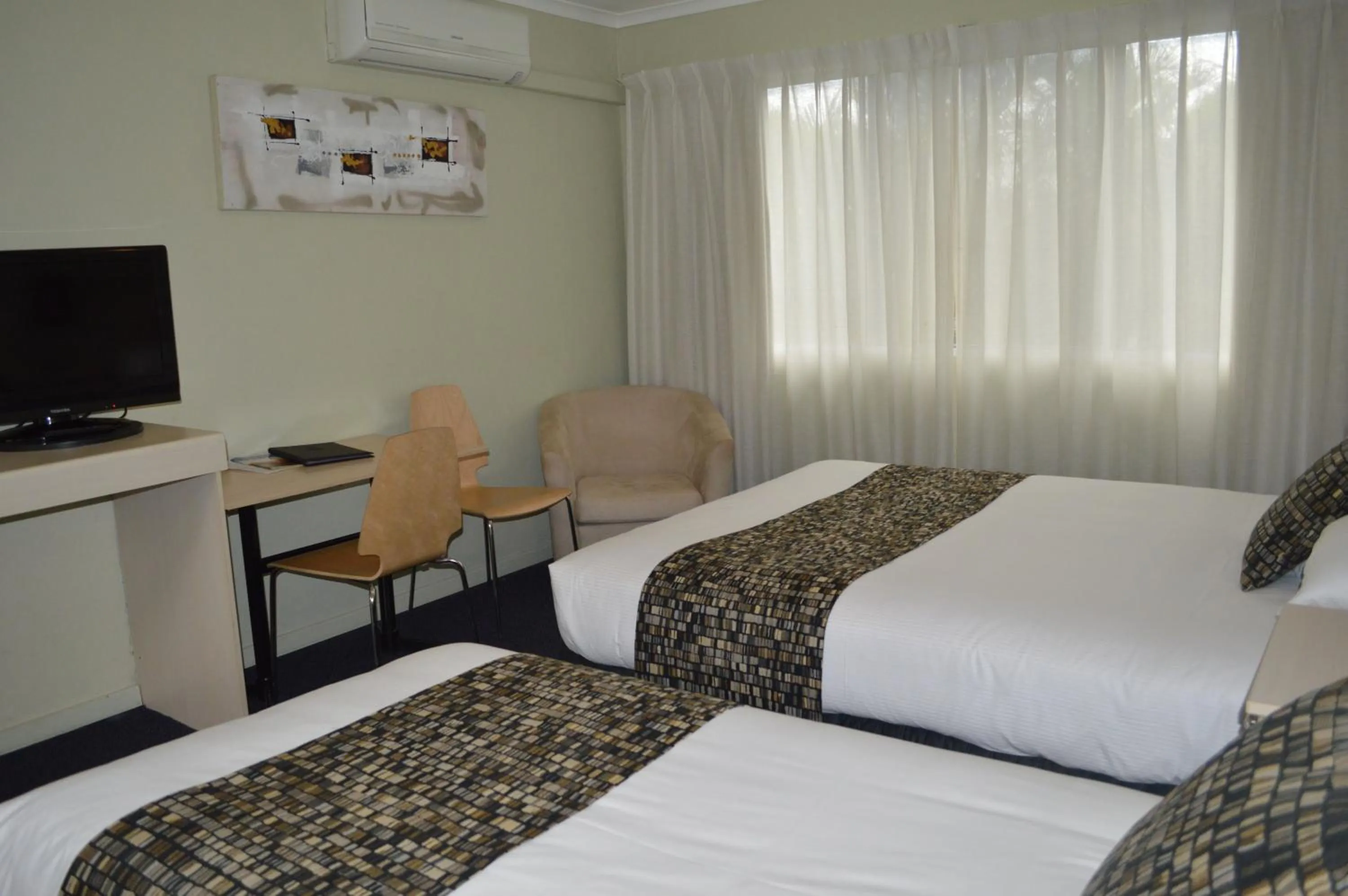 Bed in Best Western Ipswich