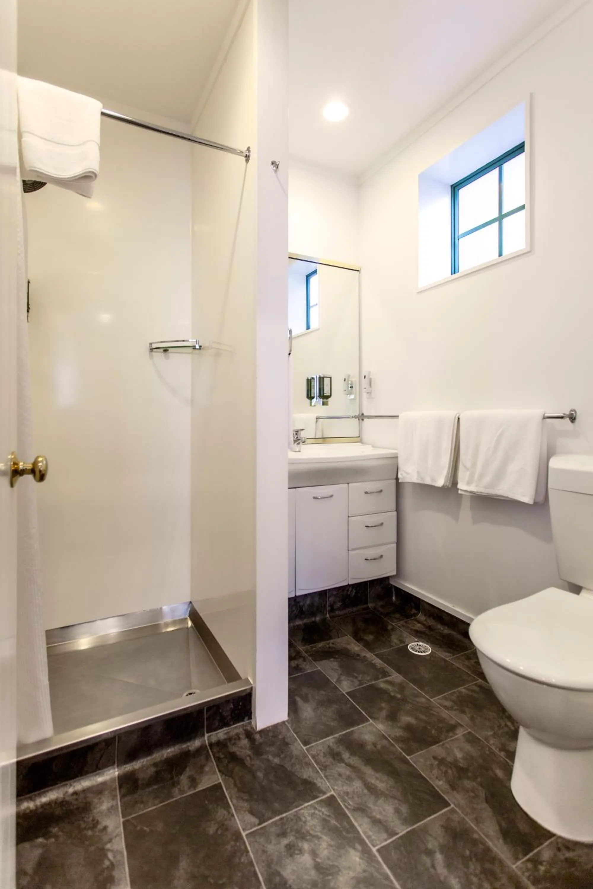 Greenlane Manor Motel