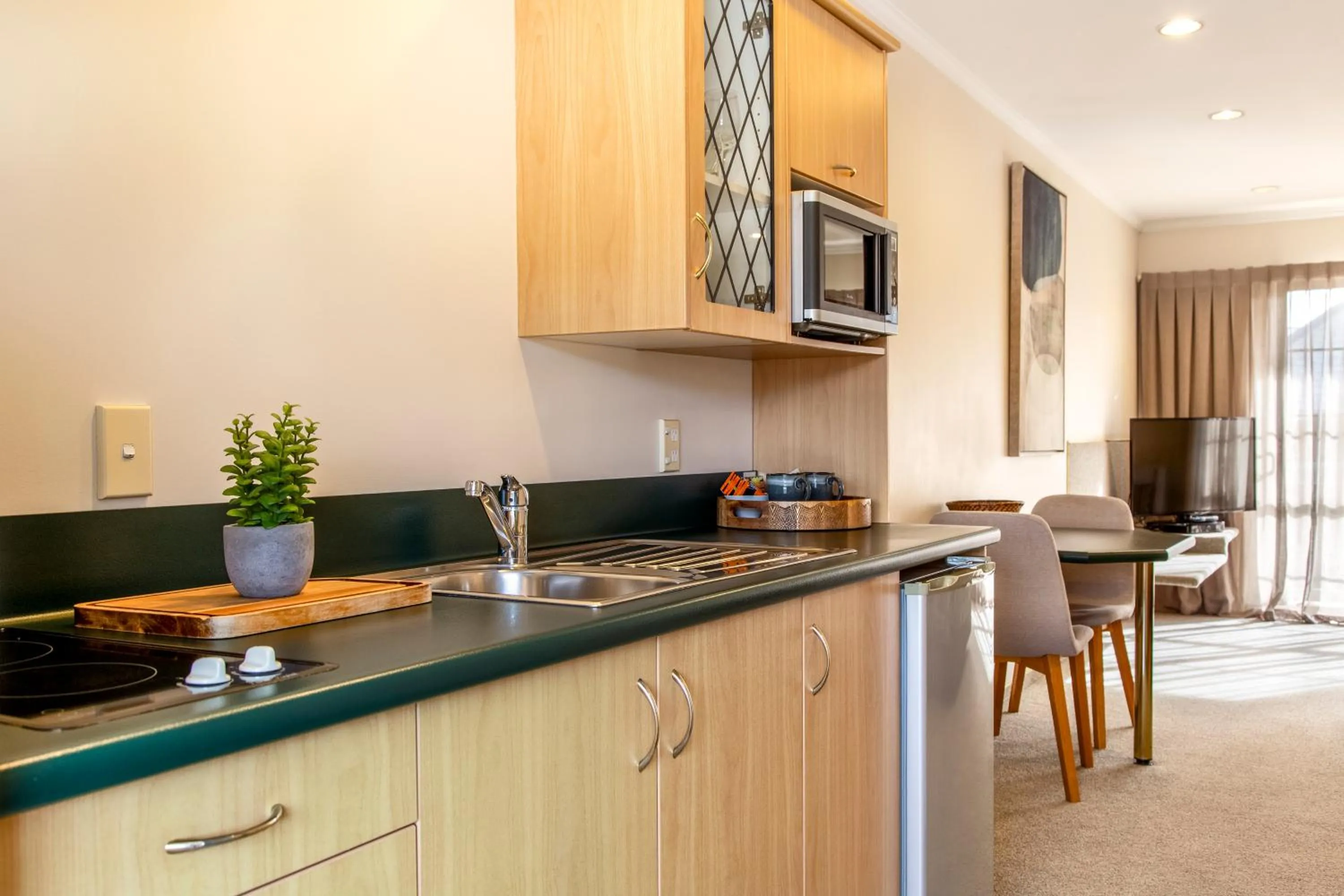 Greenlane Manor Motel