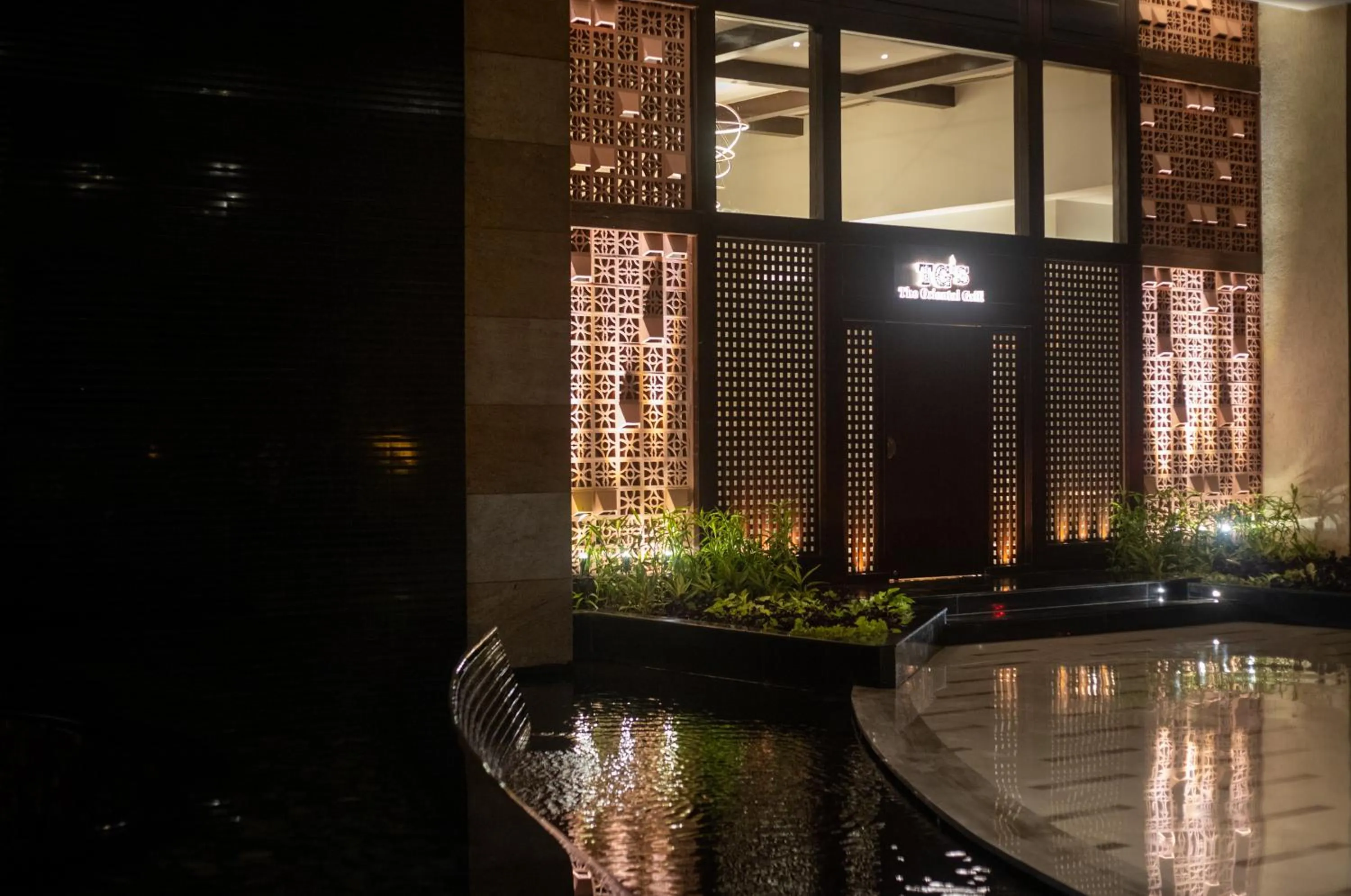 Restaurant/places to eat in Hyatt Pune