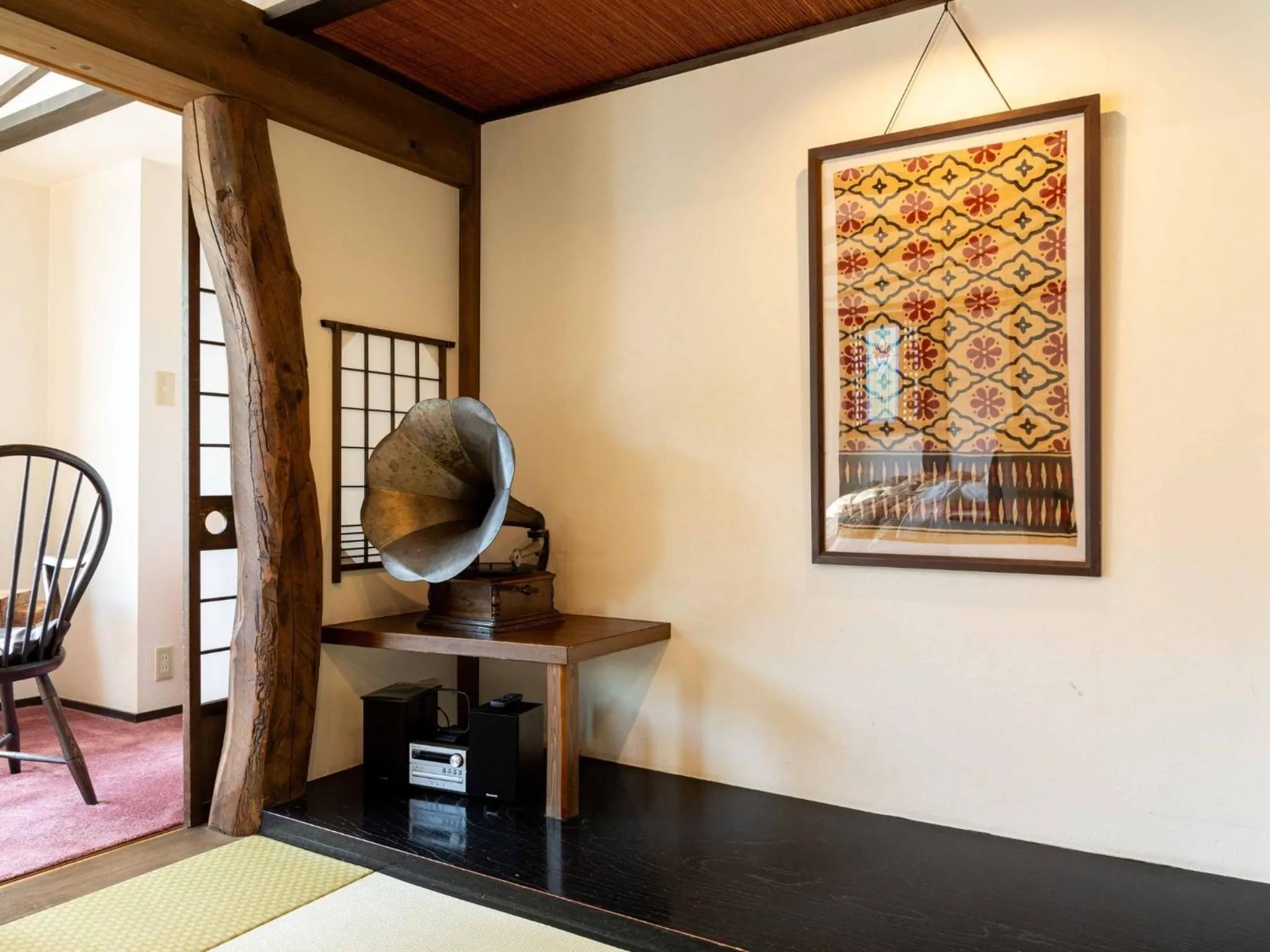 Photo of the whole room in Sasara