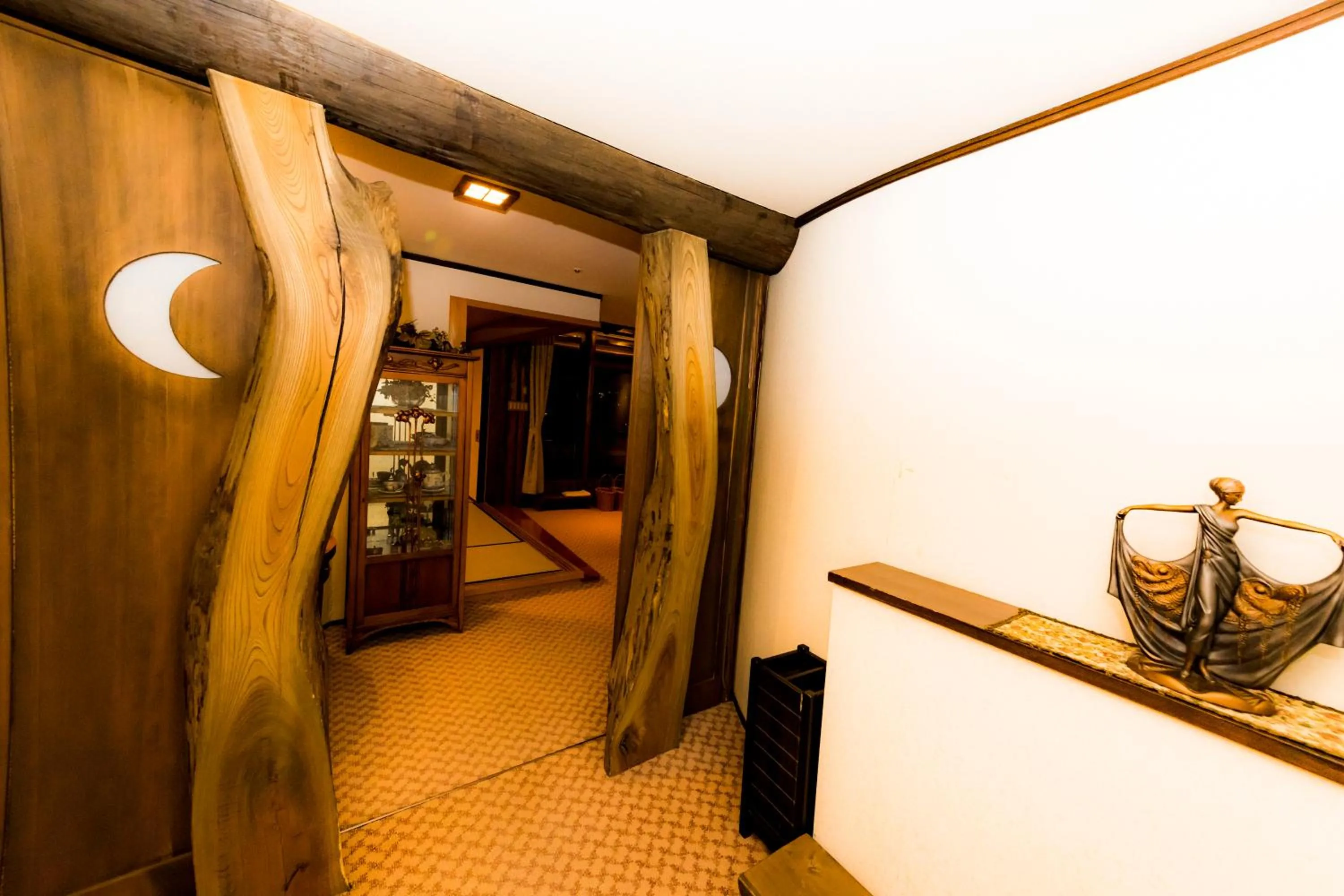 Photo of the whole room in Sasara